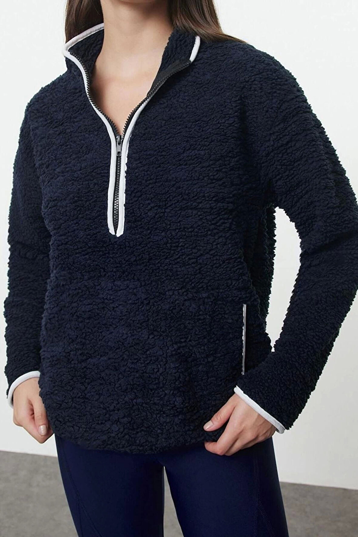 Tarz Regular Dik Yaka Düşük Kol Regular Peluş Örme Spor Sweatshirt