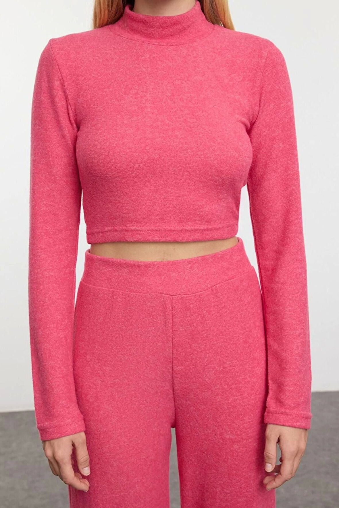 Tarz Kadın Yüksek Bel Dik Yaka Dik Yaka Yumoş Crop ve Wide Leg Örme Alt-Üst Takım
