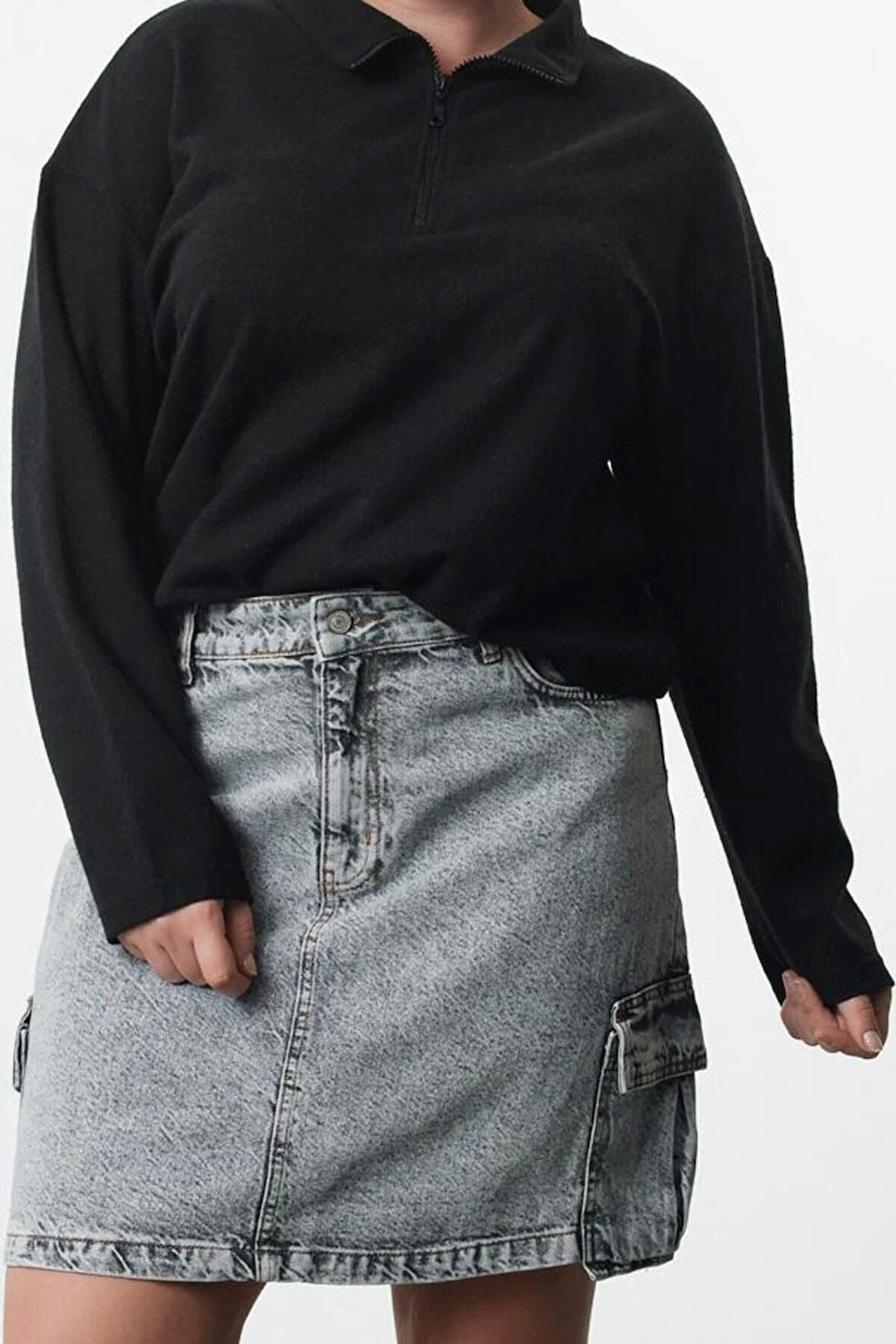 Büyük Beden Tarz Regular Dik Yaka Düşük Kol Crop Fermuarlı Selanik İnce Örme Sweatshirt