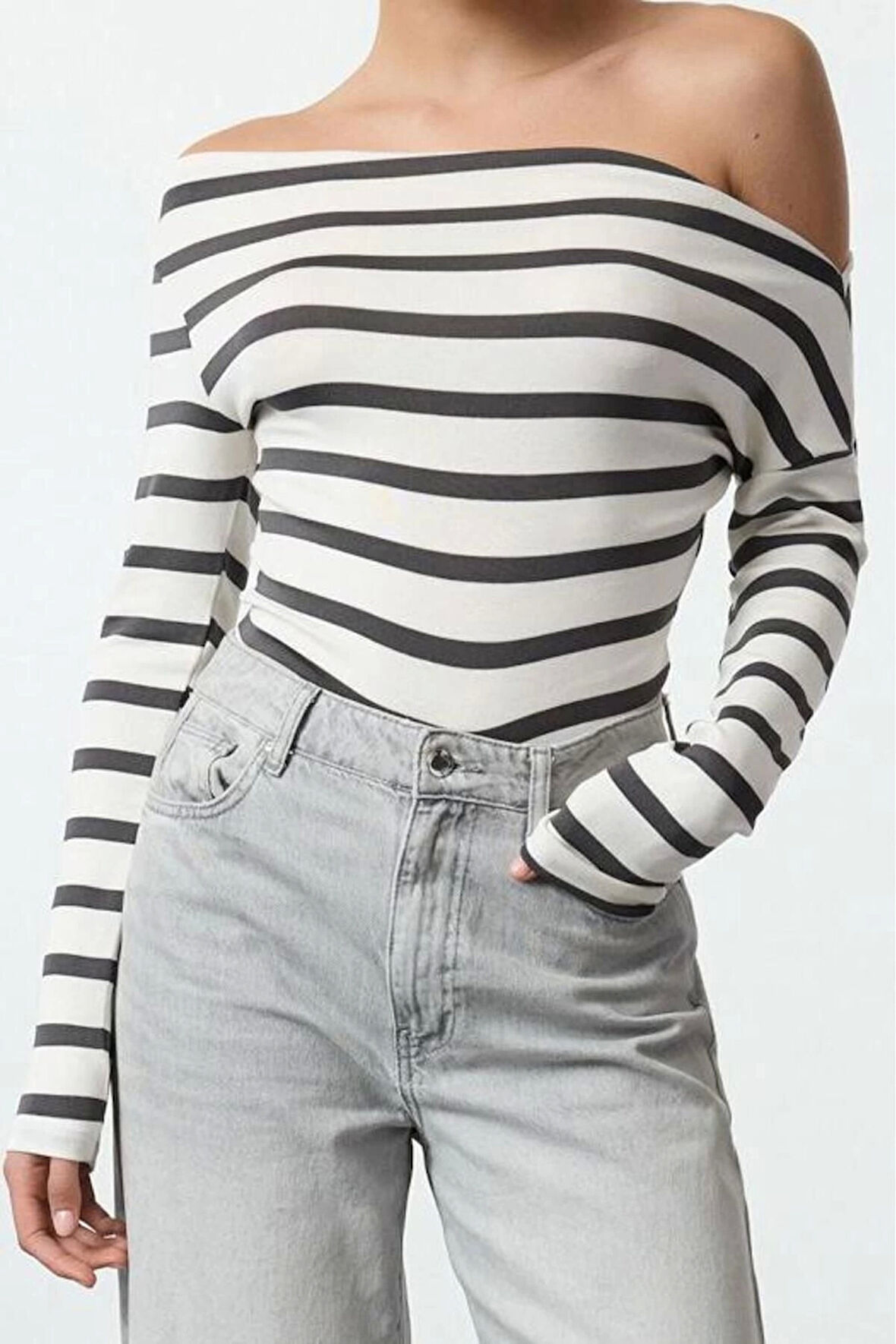 Stil Kadın Düz Yumuşak Kumaşlı Fitted Vücuda Oturan Bluz Regular Örme Slim Kalıp Düşük Kol