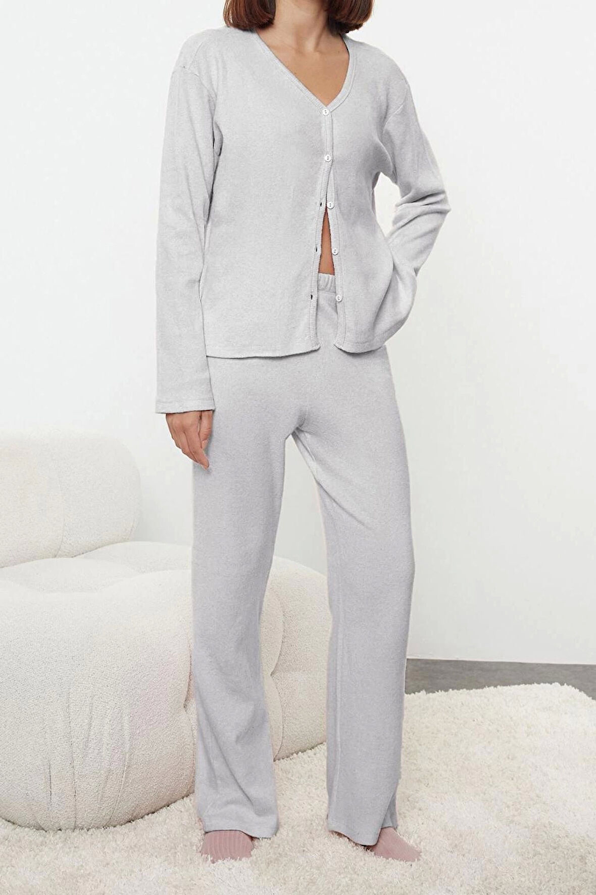 Tarz Rahat Uzun Kollu Boru Paça Fırçalı Soft Fitilli Hırka Örme Pijama Takımı