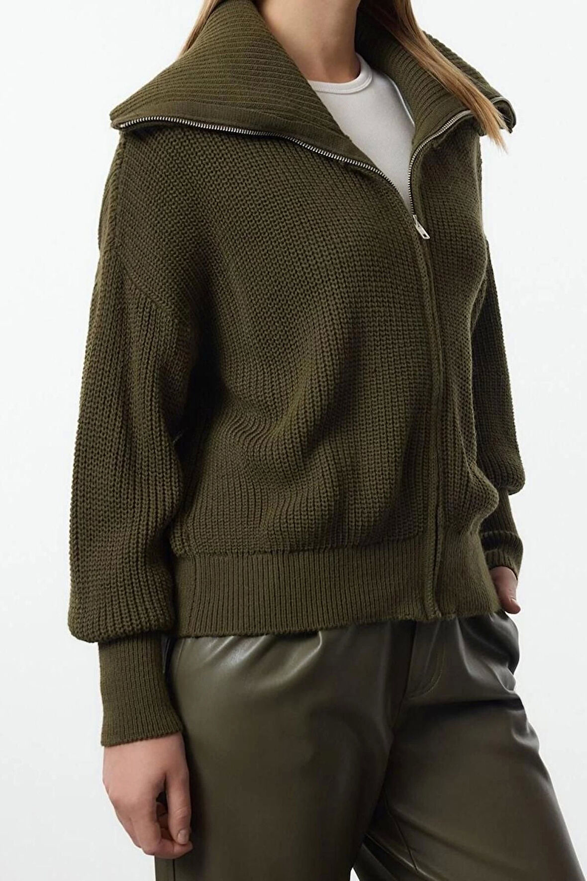 Stil Modern Kadın Regular Düşük Kol Devrik Yaka Geniş Kalıp Fermuarlı Triko Hırka