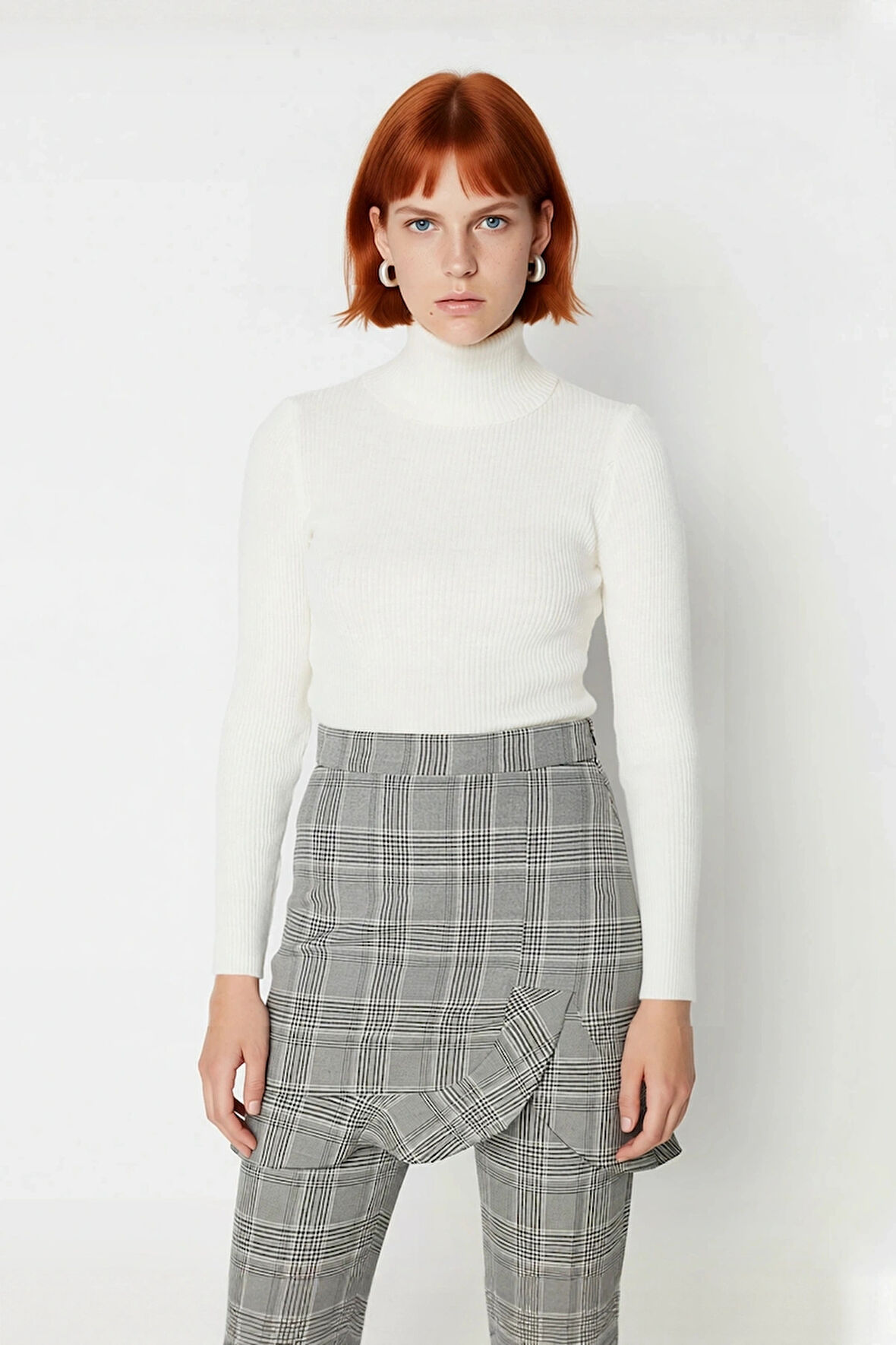 Kadın Düz Fitilli Balıkçı Yaka Triko Kazak Uzun Kol Tasarımıyla Soğuk Günlere Özel Şıklık Kaliteli