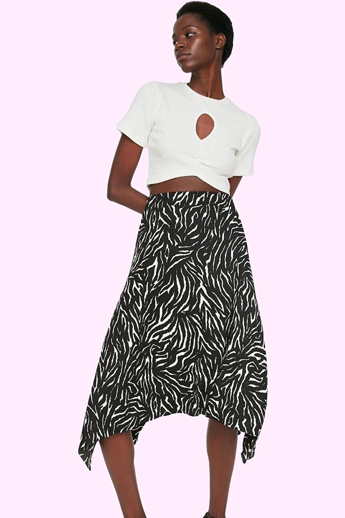 Kadın Yüksek Bel Midi Etek Zebra Desenli Asimetrik Kesim Örme Kumaş Günlük Kombin Hafta Sonu