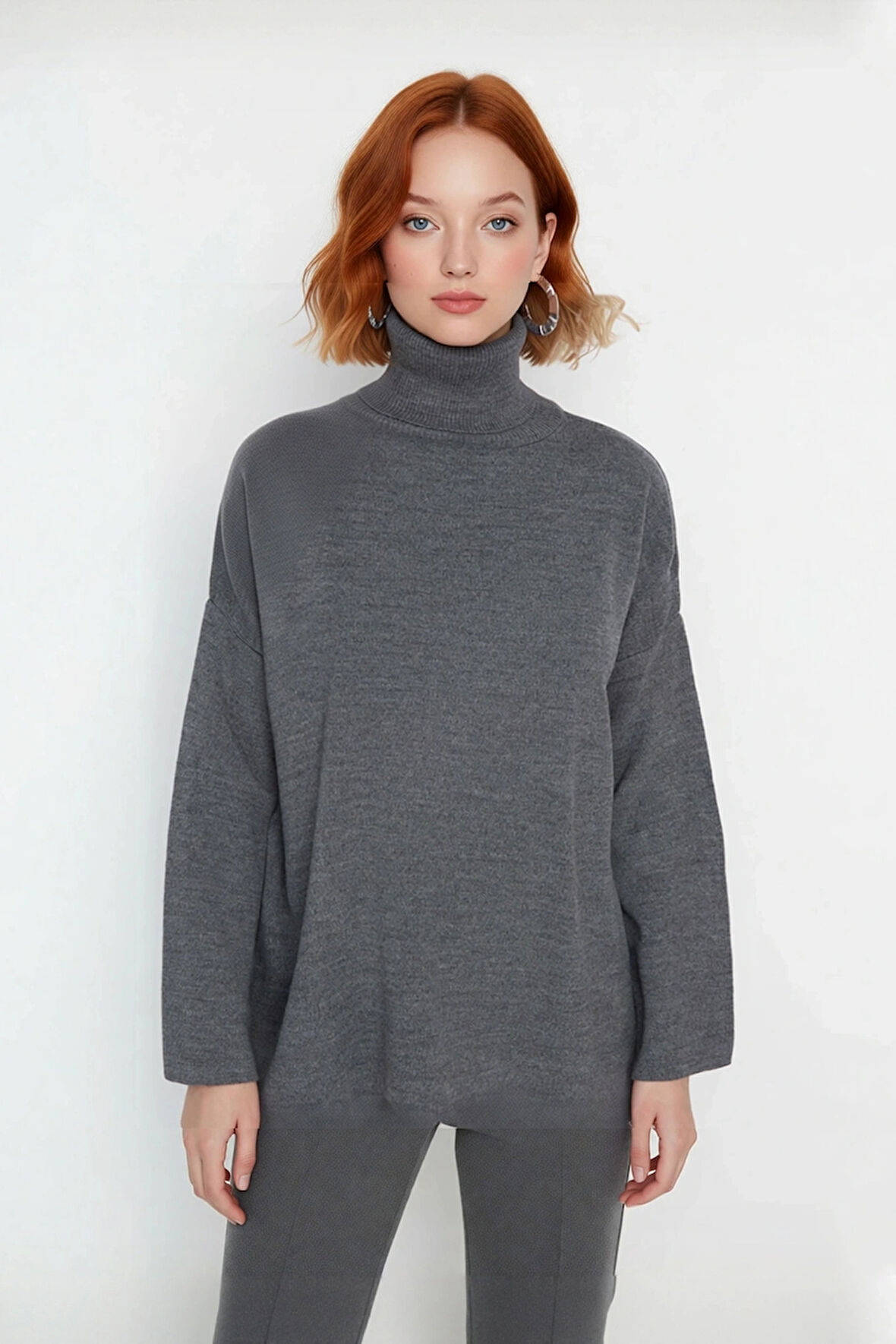 Kadınlara Özel Oversize Kesim Düz Desen Balıkçı Yaka Uzun Kollu Triko Kazak Kış Modası Kaliteli