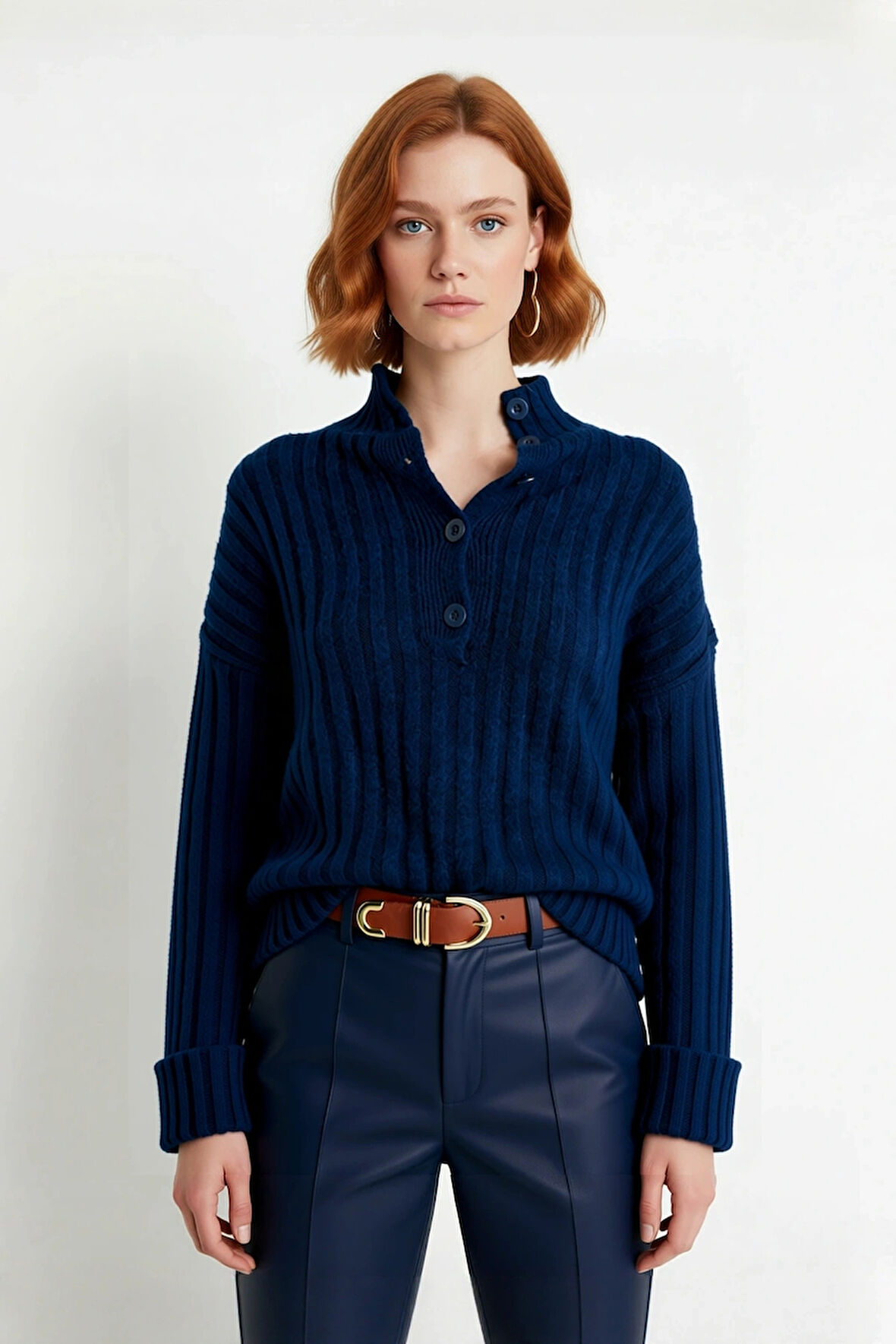 Kadın Dik Yaka Oversize Kalıp Düz Renk Düşük Kol Triko Kazak Soğuk Havalarda Konforlu ve Modern