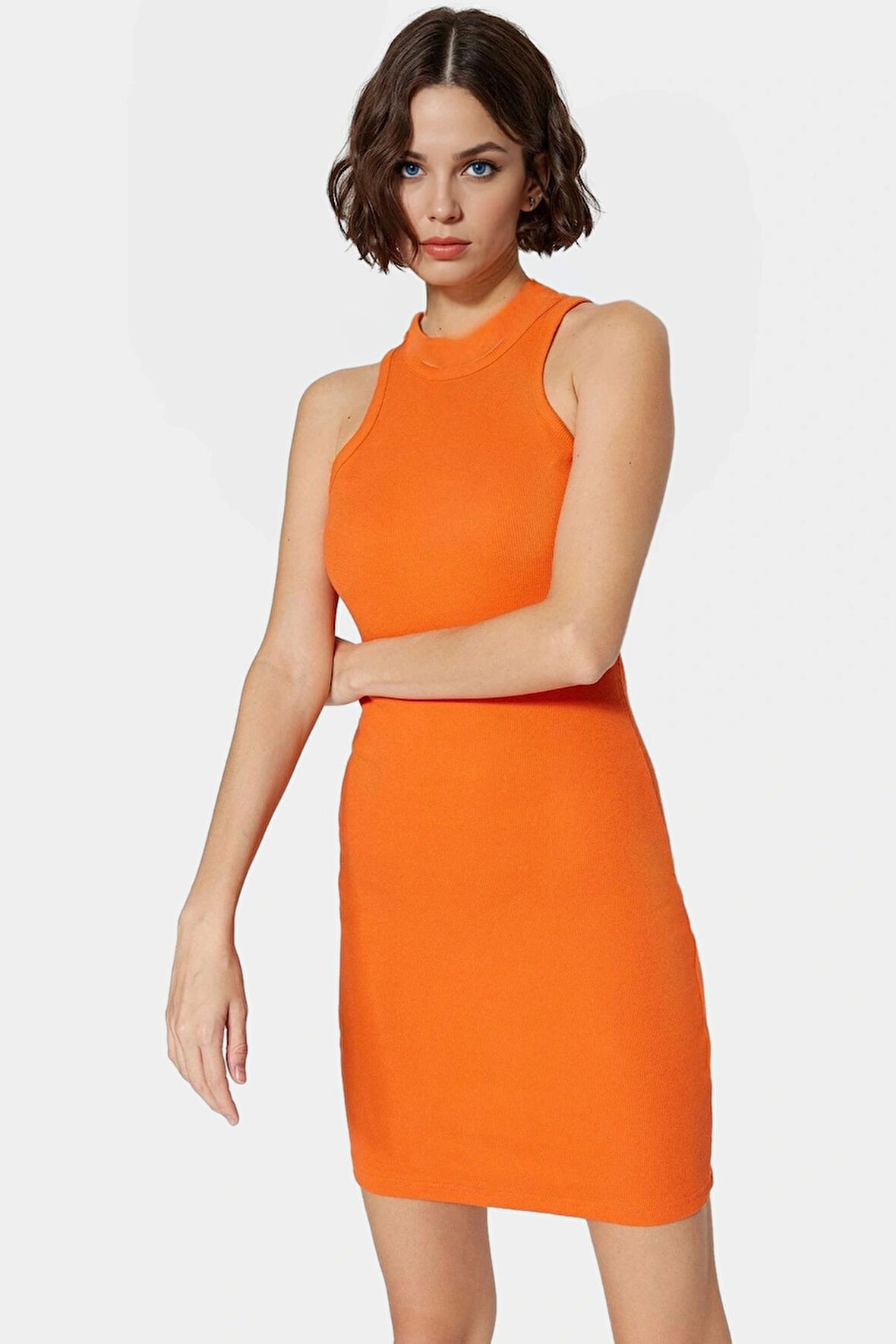 Pamuklu Bodycon Mini Elbise Halter Yaka Örme Kumaş Yazlık Rahat Özel Tasarım Profesyonel Görünüm