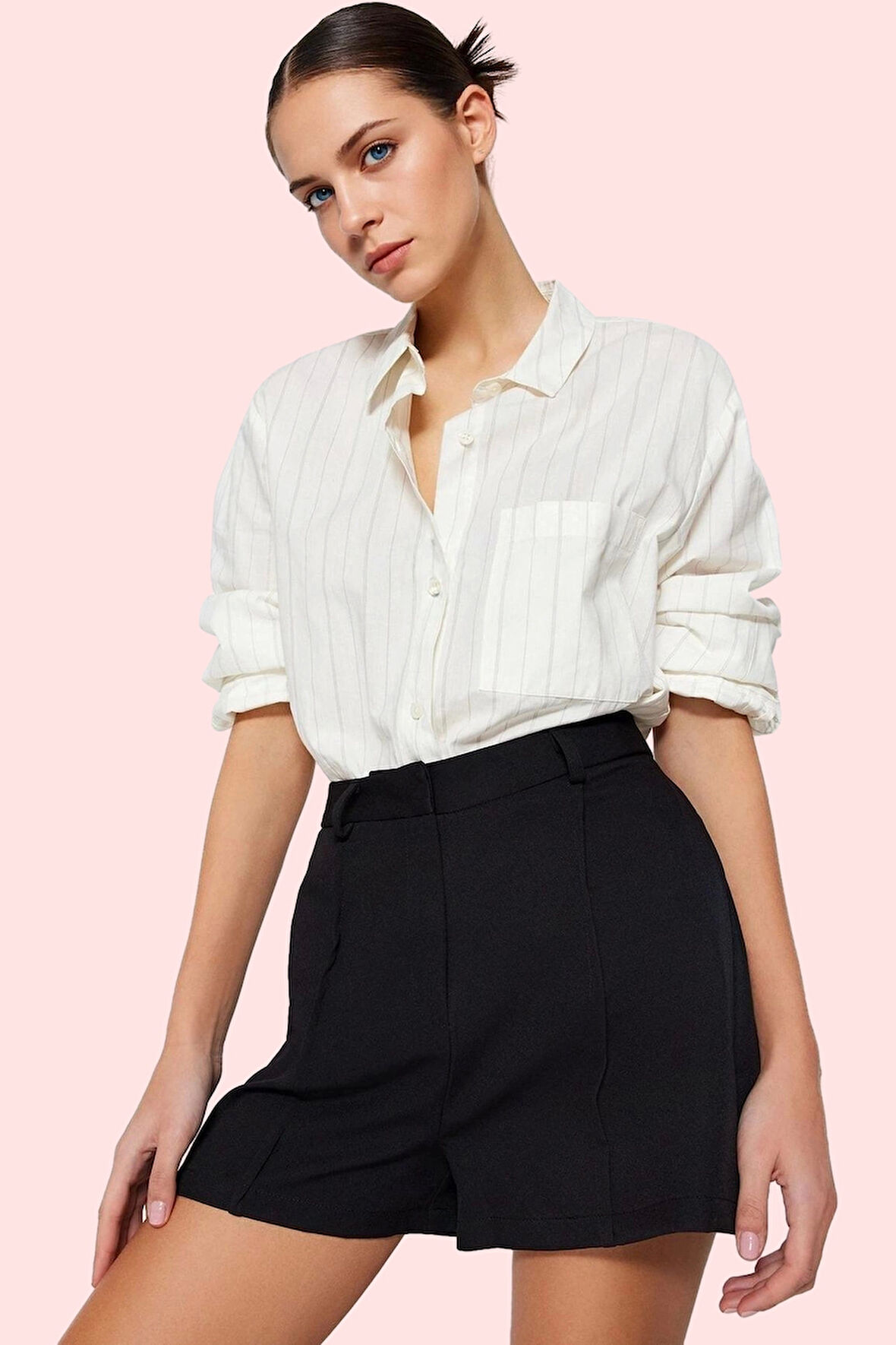 Kadın Kısa Boy Straight Siluet Dokuma Şort Rahat Günlük Kullanım Yaz Aylarının Vazgeçilmezi