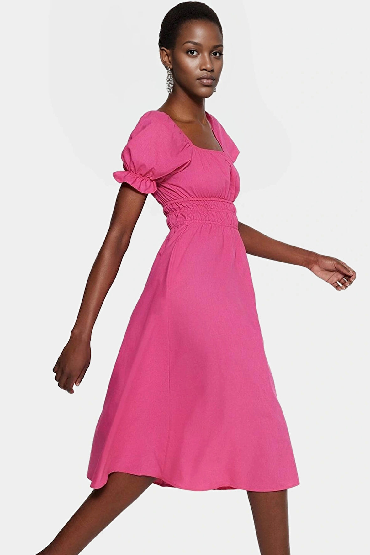 Rahat ve Şık Pamuk Karışımlı Kadın Skater Elbise Belden Açılan Etek Kare Yaka Günlük Kullanım İçin