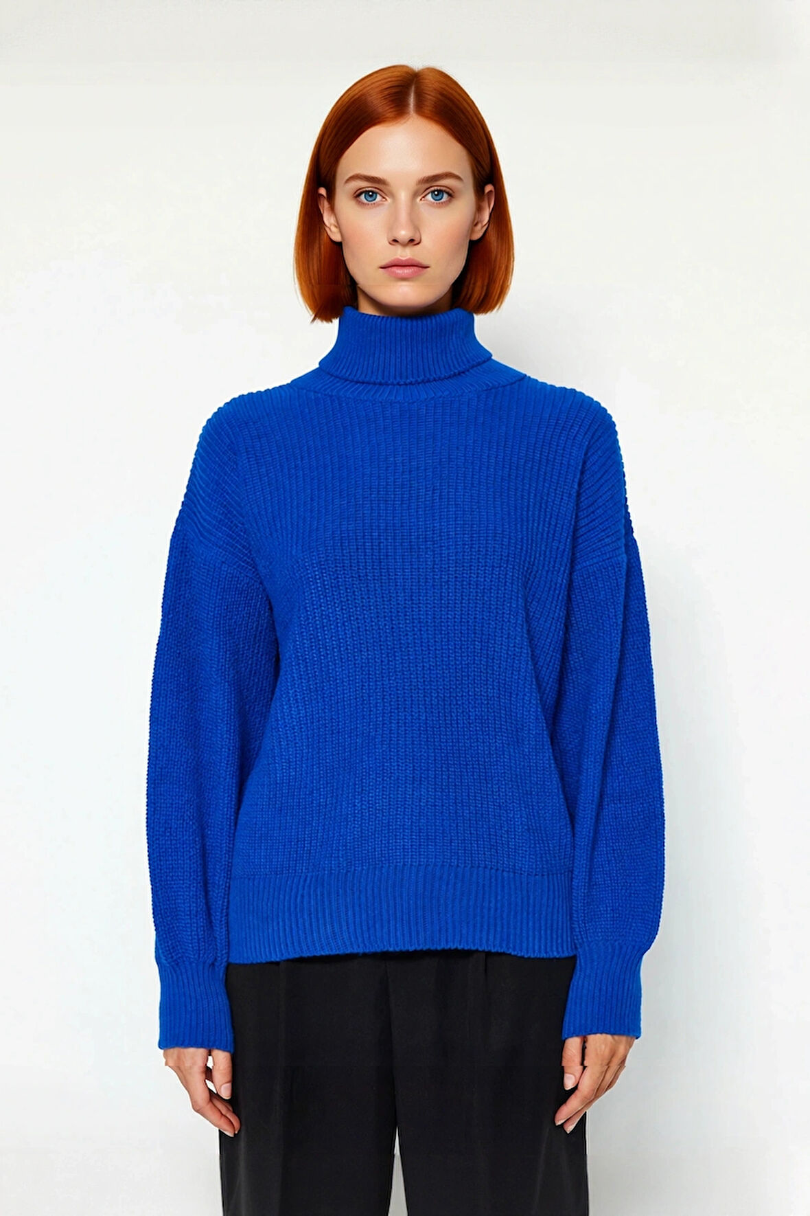 Kadın Basic Oversize Canlı Mavi Akrilik Balıkçı Yaka Uzun Kollu Triko Kazak Kışlık Kombinlerin