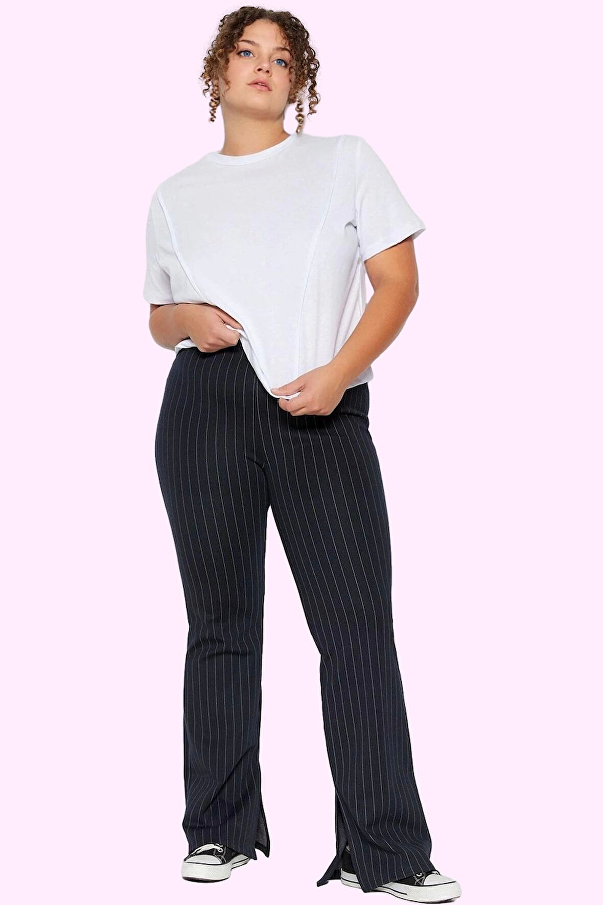 Kadın Çizgili Yüksek Bel Flare Pantolon Rahatlık ve Şıklık Bir Arada Yaz Aylarının Vazgeçilmezi