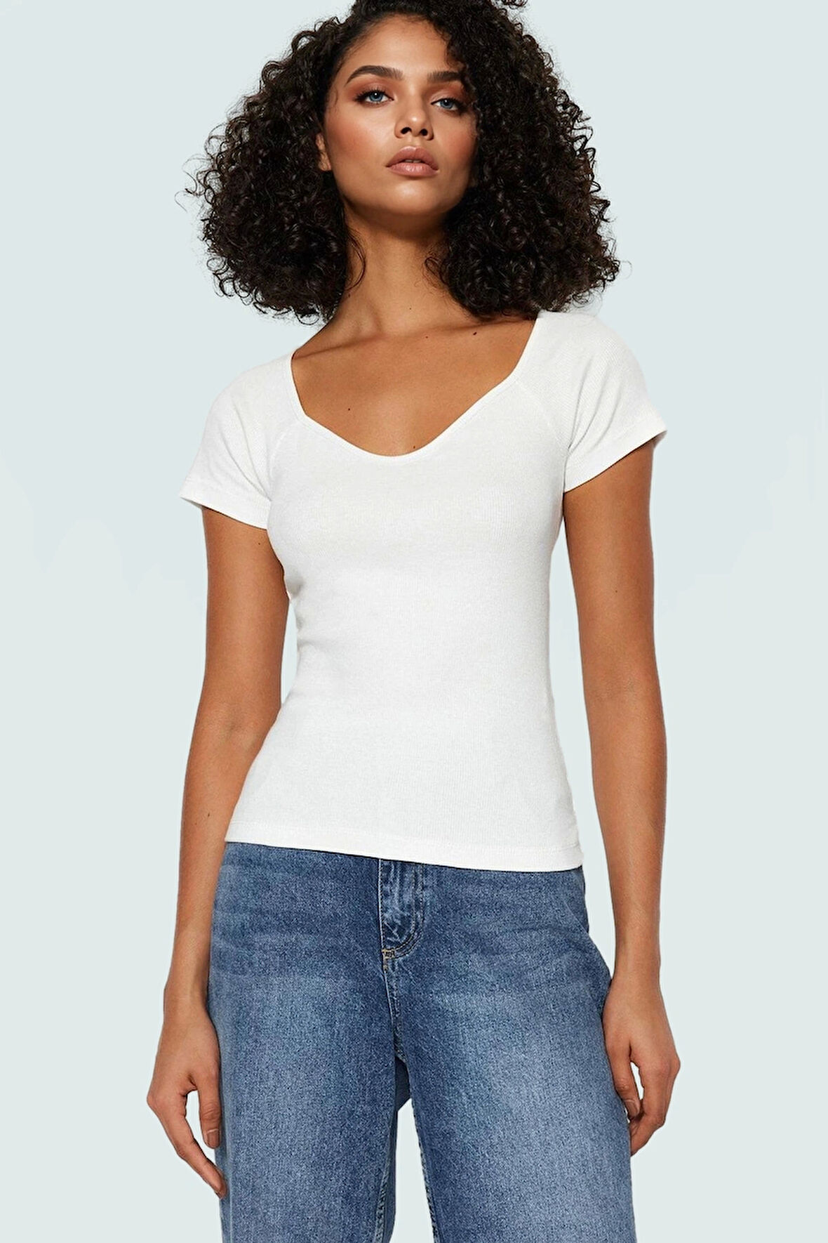 Pamuklu Örme Bluz Rahat Şık ve Vücuda Tam Oturan Görünüm