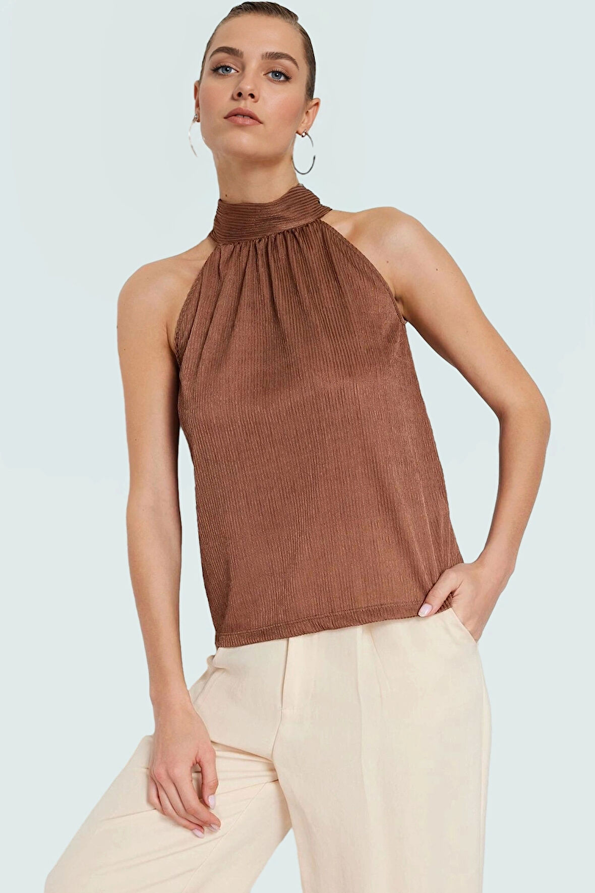 Kadın Yazlık Bluz Halter Yaka Pilise Dokuma Regular Kalıp Polyester Kumaş