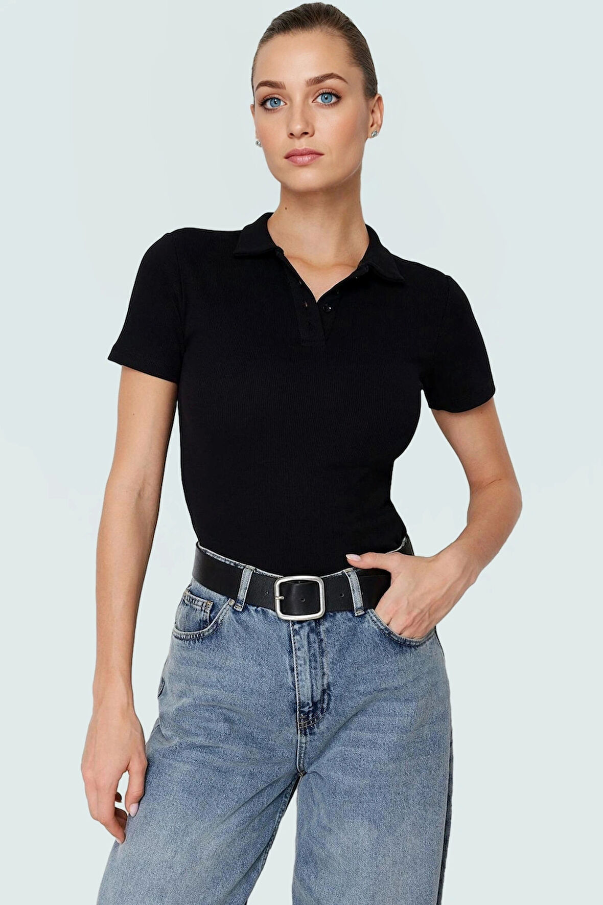 Şık Pamuklu Kaşkorse Örme Bluz Fitted Kalıp Kısa Kol Seçkin Malzeme Trend Tasarım