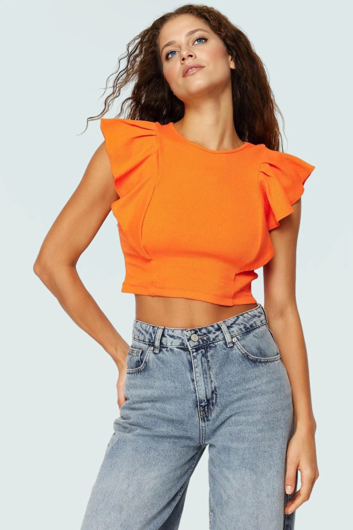 Fitted Crop Bluz Örme Kumaş Büzgülü Kollarla Rahat Şıklık Profesyonel Görünüm Seçkin Malzeme