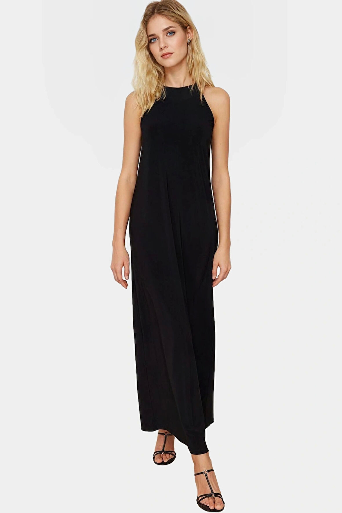 Halter Yaka Maxi Elbise Örme Kumaş Çiçekli Desen Rahat Kalıp Konforlu Kesim Ve Şık