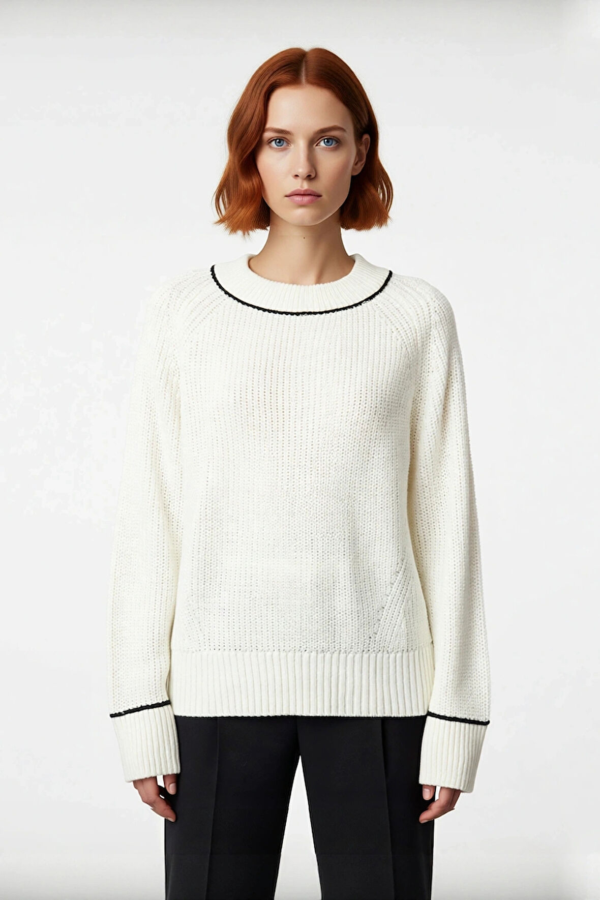 Kadın Geniş Kalıp Bisiklet Yaka Uzun Kol Triko Kazak Soğuk Havalarda Konforlu ve Şık Seçenek.