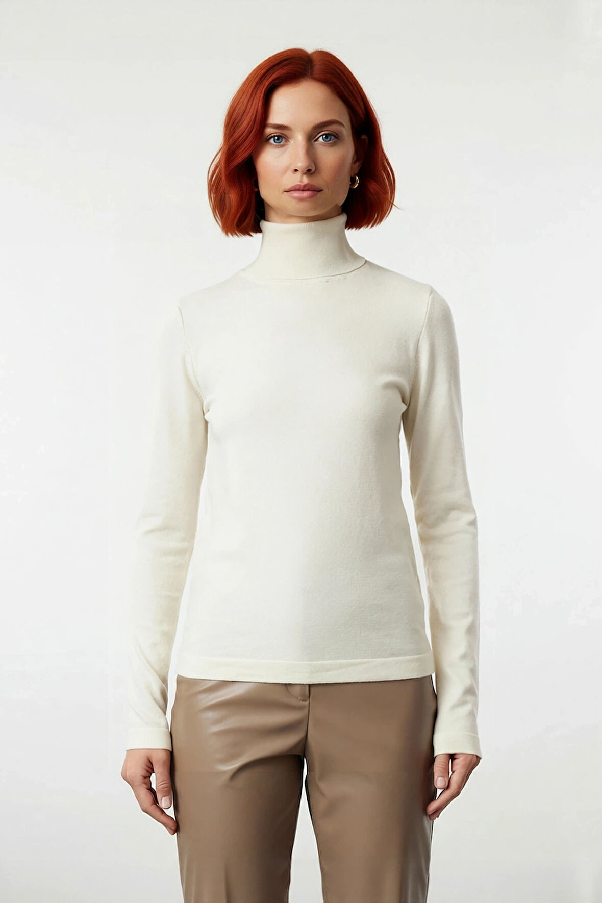 Kadınlar İçin İnce Triko Kumaş Düz Desen Balıkçı Yaka Fitted Kalıp Kışlık Basic Kazak Modeli