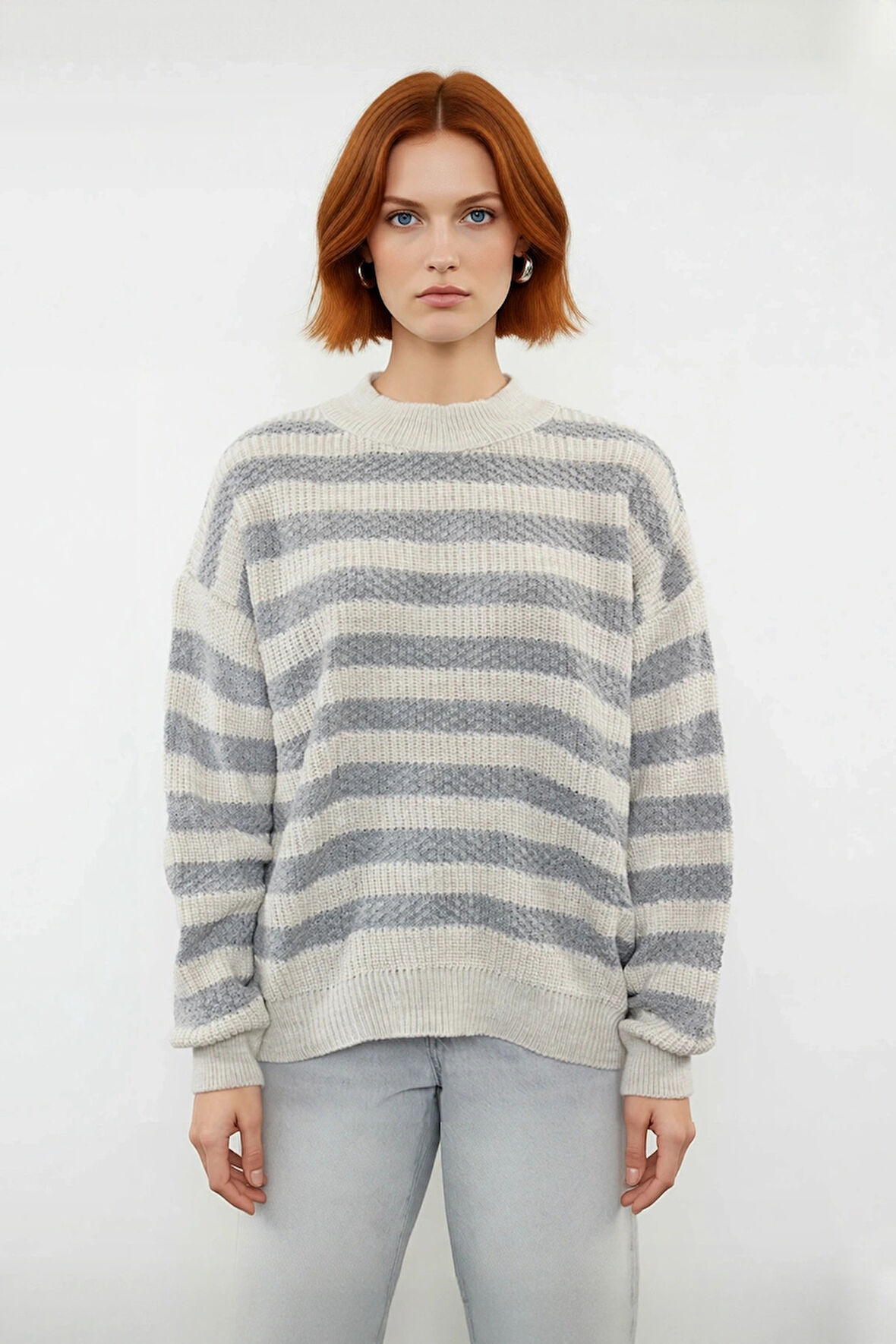 Kadınlara Özel Oversize Kesim Rahat Bisiklet Yaka Desenli Bej Gri Triko Kazak Kış Şıklığı Kaliteli