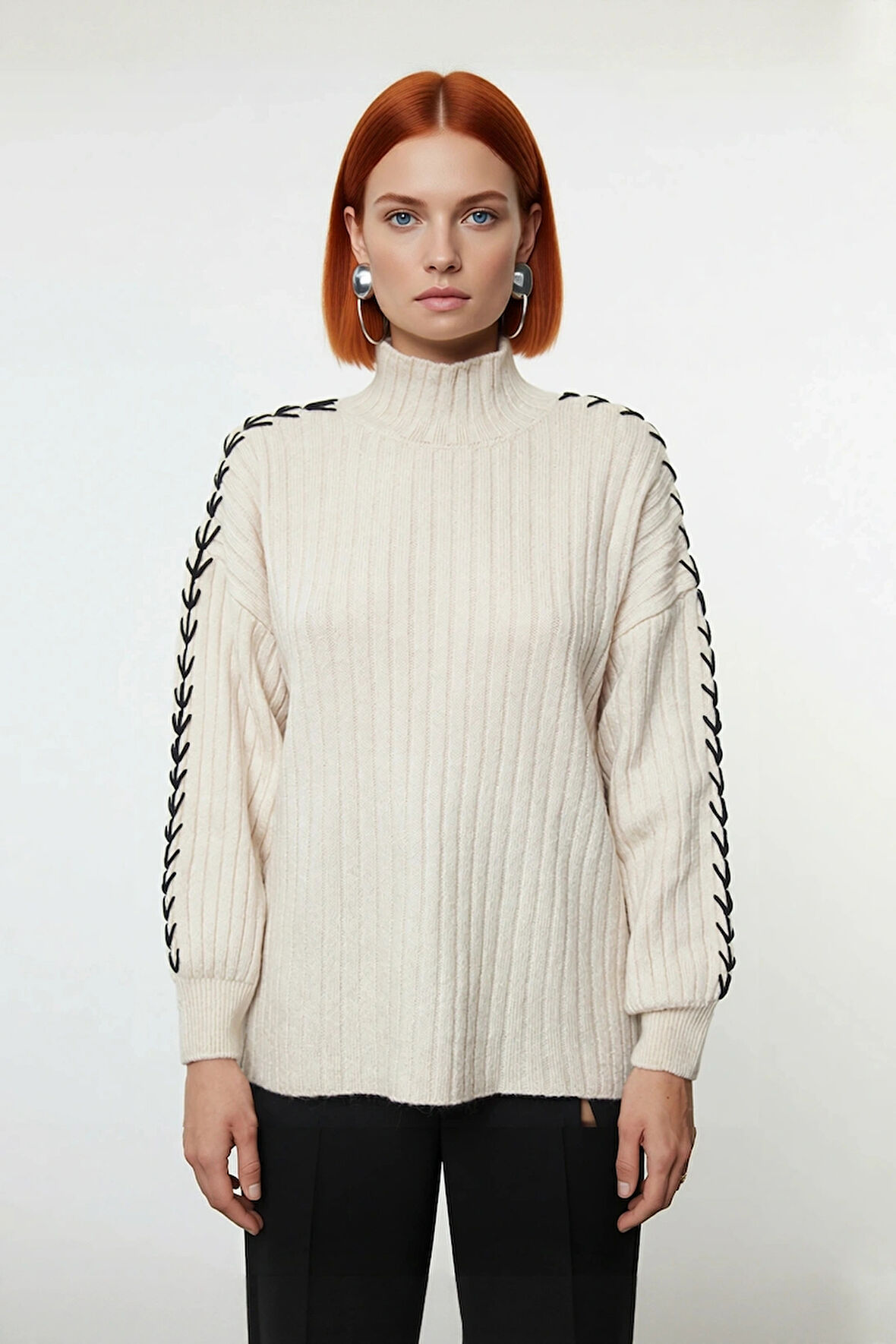 Kadın Kışlık Dik Yaka Düşük Kol Nakış Detaylı Triko Kazak Günlük Şıklık Ve Rahatlık Sunar Kaliteli