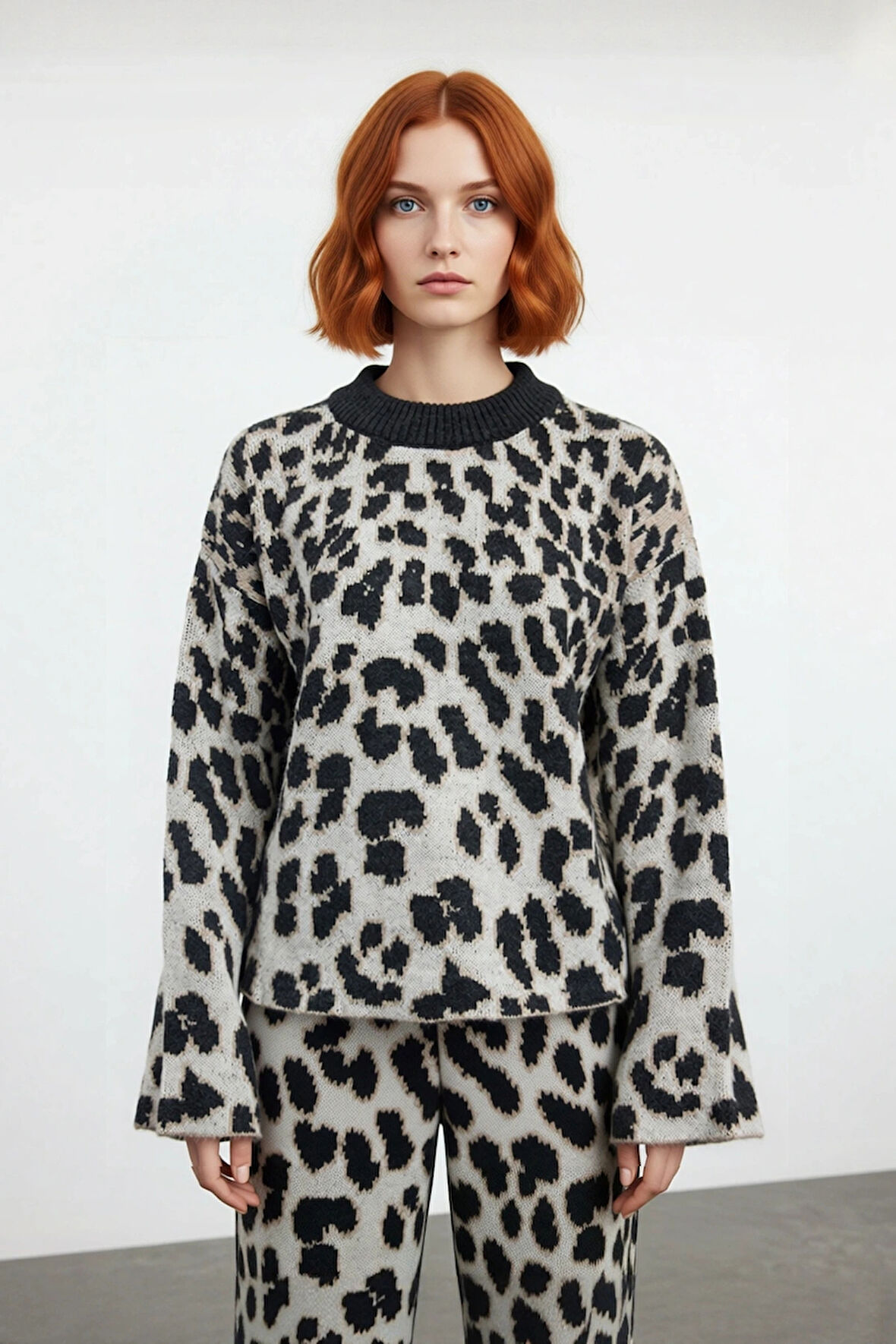 Modern Kadın Oversize Triko Leopar Desenli Bisiklet Yaka Kazak Günlük Tarz Soğuk Havalar İçin