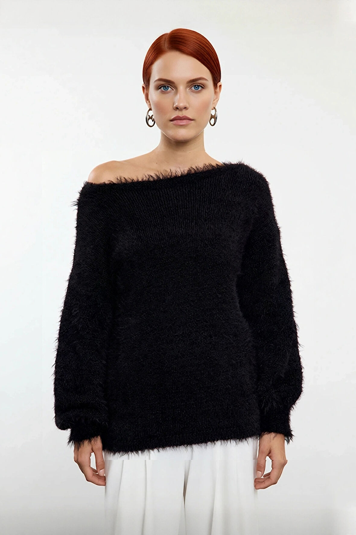 Kadın Basic Regular Kalıp Triko Kazak Dokulu Tüylü Kayık Yaka Kış Sezonu İçin İdeal Kaliteli