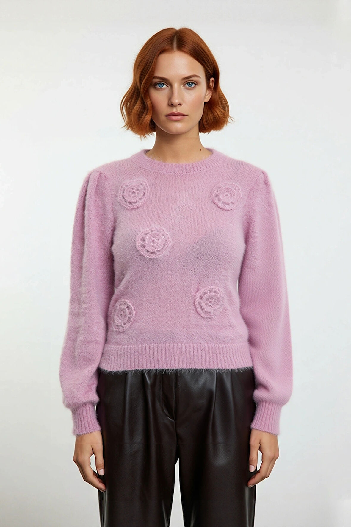 Kadın Regular Kesim Nakış Detaylı Polyester Triko Kazak Soğuk Havalarda Konforlu Ve Modern Bir Stil