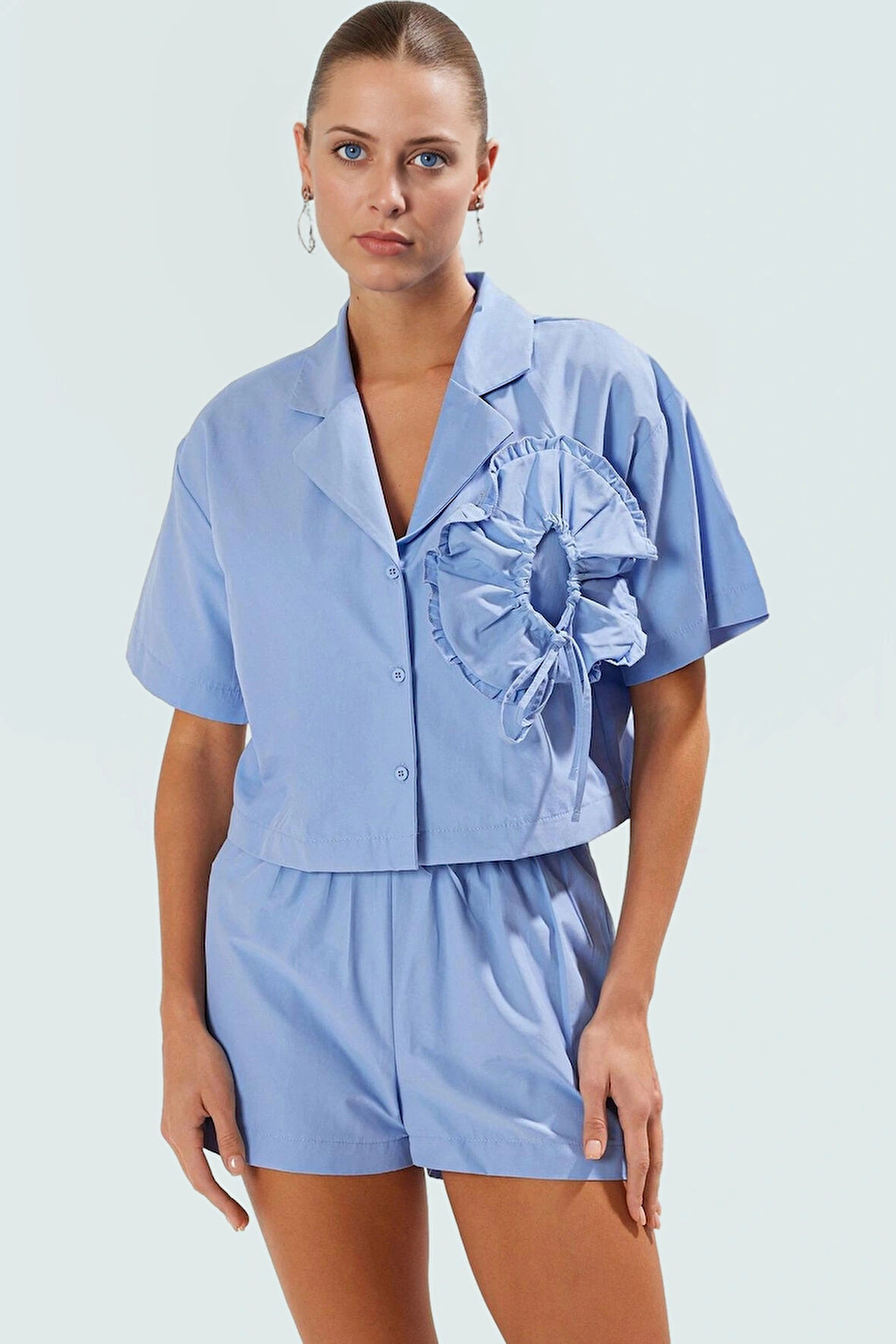 Nefes Alan Pamuklu Şort Gömlek Takım Yazlık Plaj Kombininiz İçin Şık Görünüm Özel Tasarım