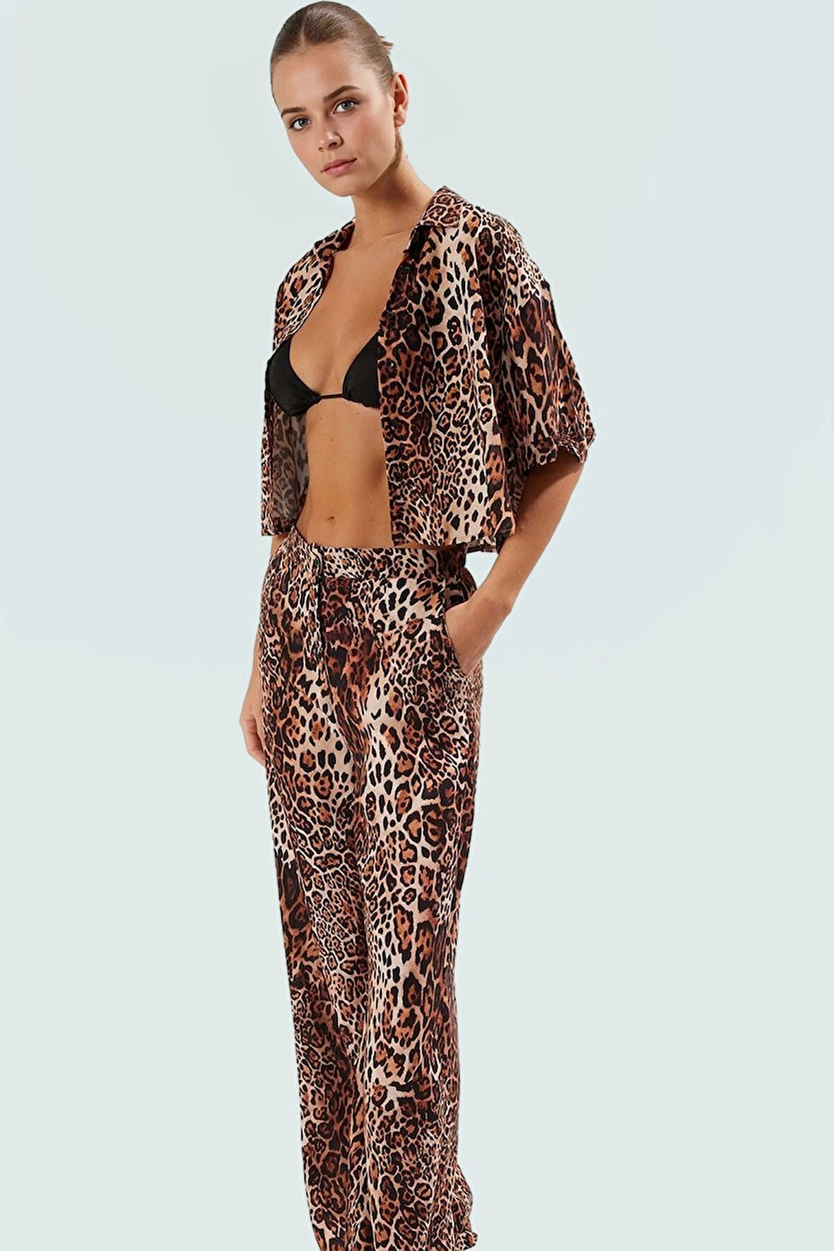 Viskoz Leopar Desenli Dokuma Plaj Takımı Yazlık Şıklık Konforlu Kesim Rahat Ve Şık