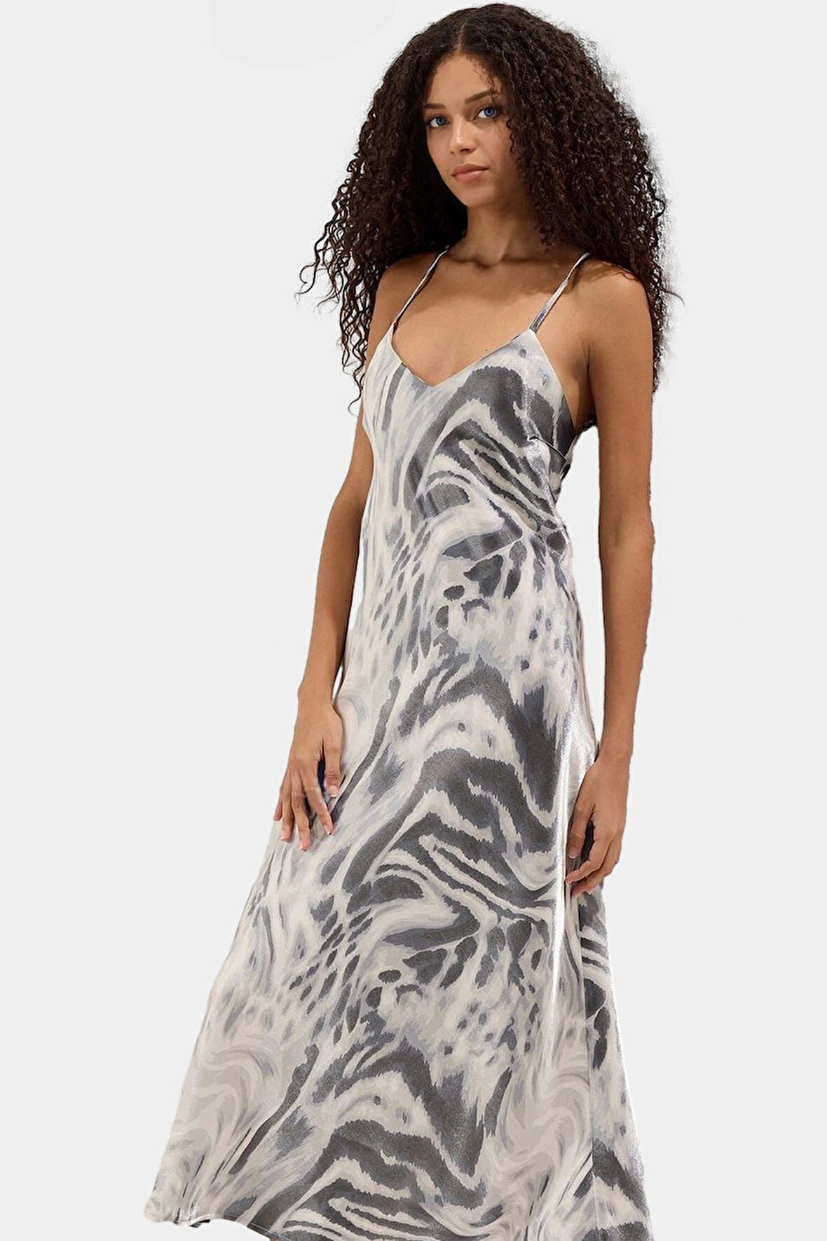 Soyut Desenli Kolsuz Saten Elbise  Polyester Midi Boy Düz Kesim Rahat Ve Şık Premium Kalite