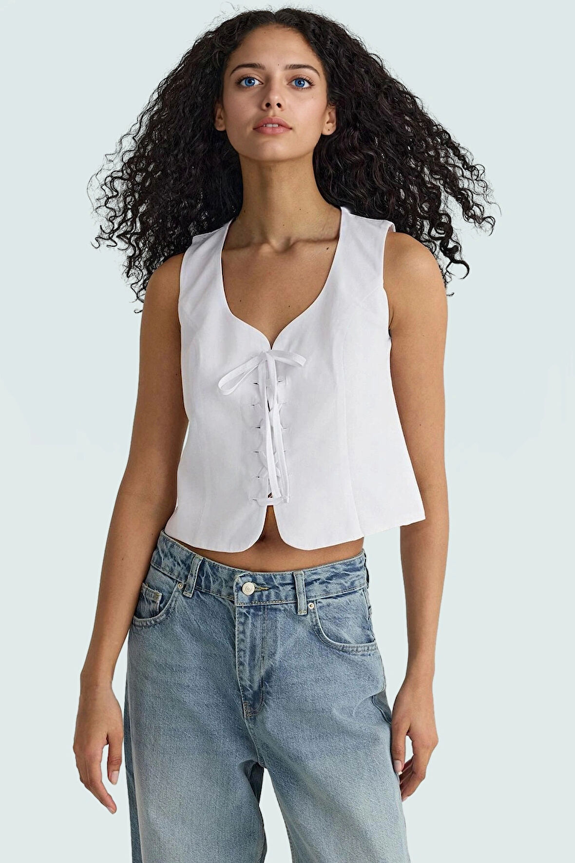 Günlük Kombinlere Uygun Terrycotton Dokuma Bluz Kalp Yaka Askılı Fitted Modern Stil