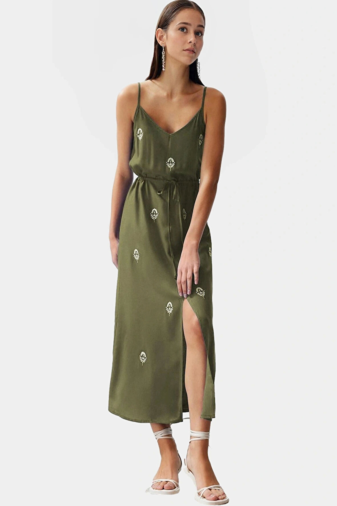 Yazlık Viskoz Dokuma Elbise Nakışlı Skater Maxi Boy Dayanıklı Malzeme Trend Tasarım