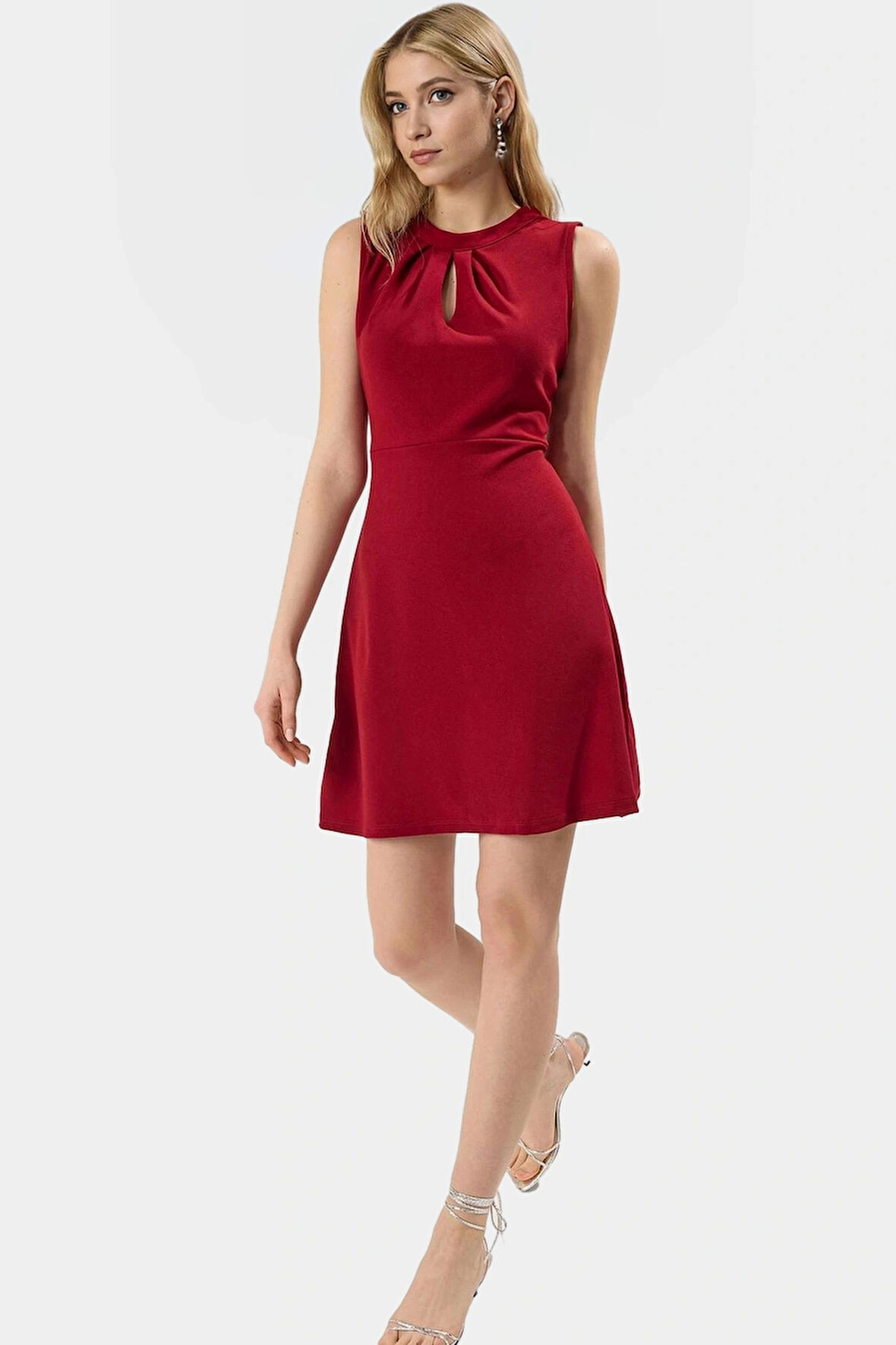 Yazlık A line Mini Elbise Nefes Alan Scuba Krep Kumaş Choker Yaka Uzun Ömürlü Zarifane Tasarım