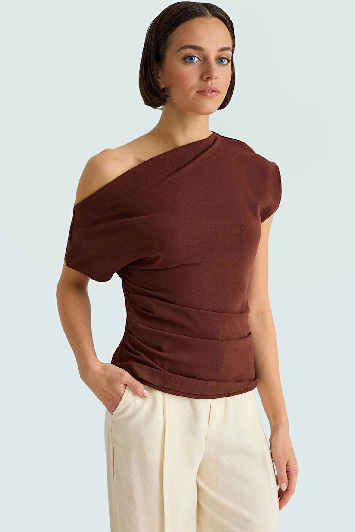 Rahat ve Şık Tek Kol Bluz %100 Polyester Krep Dokuma Günlük Kullanım İçin Mükemmel Uyum