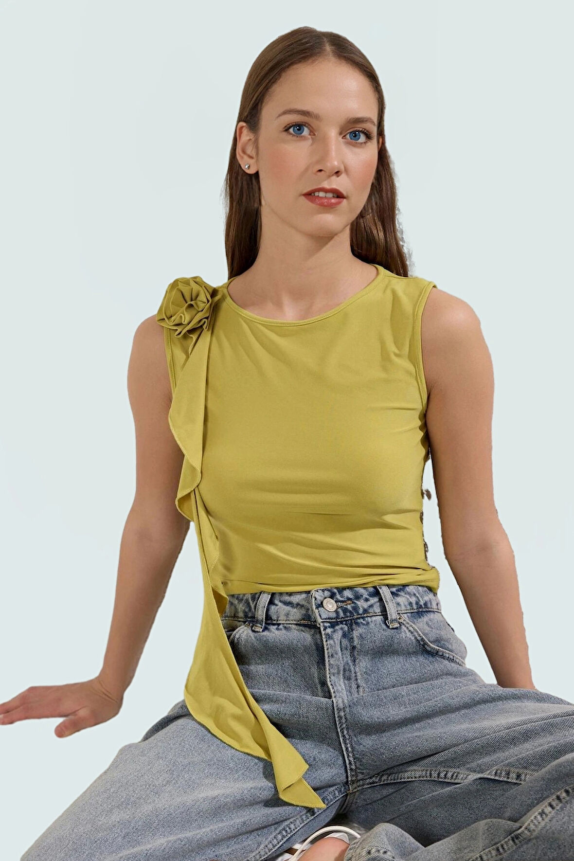 Şık Kolsuz Bluz Örme Kumaş Bisiklet Yaka Aksesuarlı Günlük Kullanım İçin Dayanıklı Malzeme