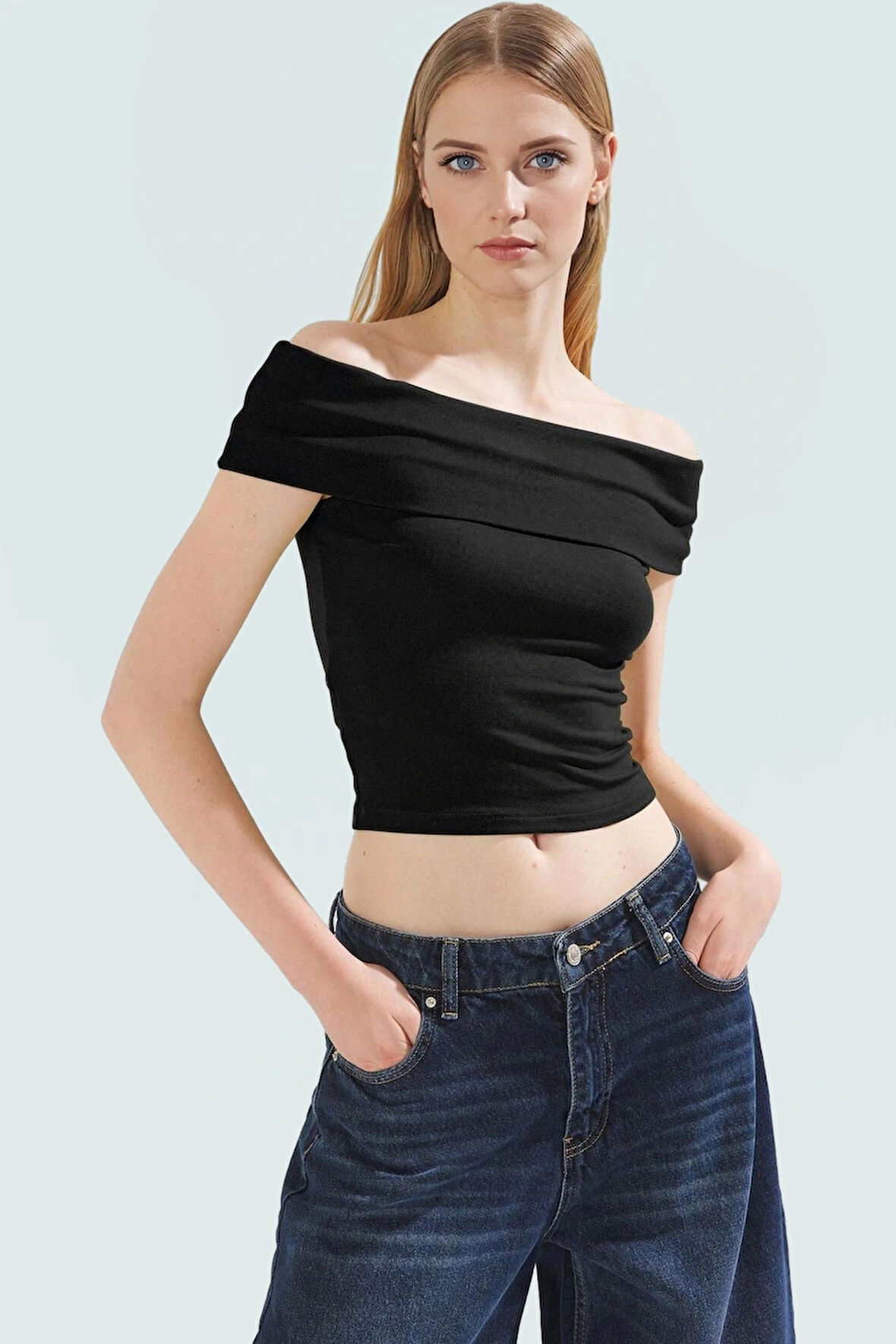 Kısa Kollu Fitted Bluz Carmen Yaka Viskoz Ribana Kumaş Günlük Kullanım İçin Konforlu Kesim