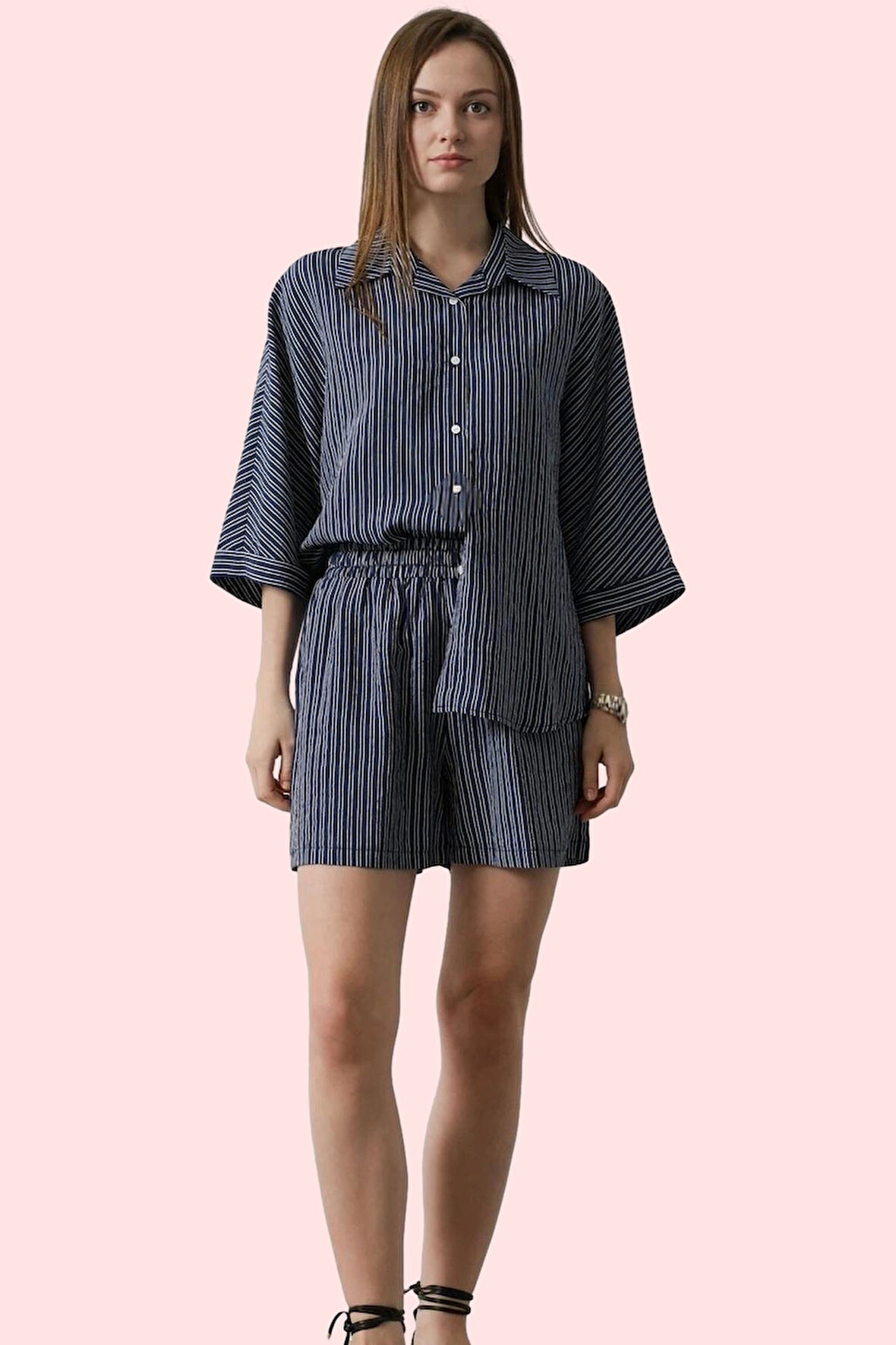 Kadın Crinkle Dokuma Mini Şort Yüksek Bel Straight Siluet Günlük Yaz Aylarının Vazgeçilmezi