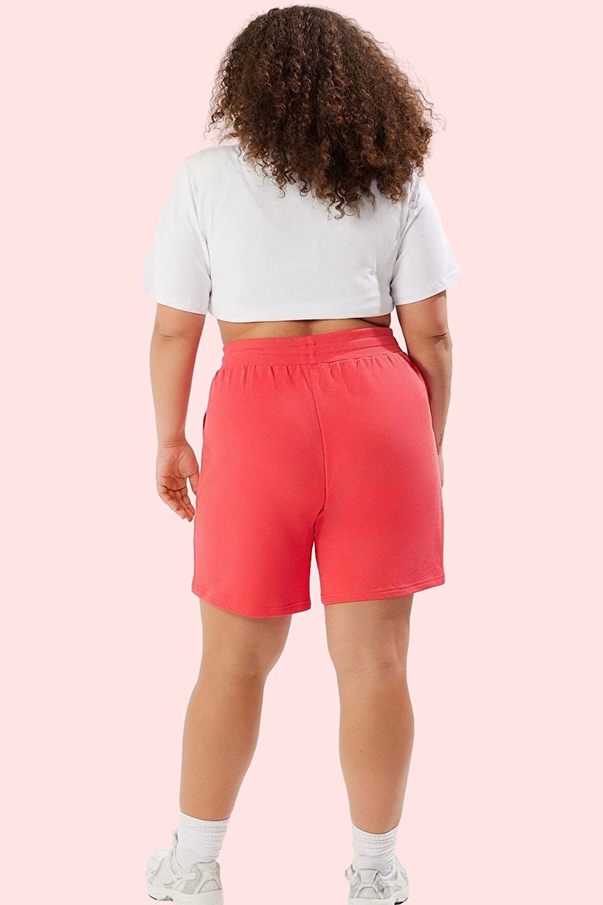 Kadın Pamuklu Regular Boy Örme Şort Geniş Paça ve Yüksek Bel Tasarım Yaz Aylarının Vazgeçilmezi