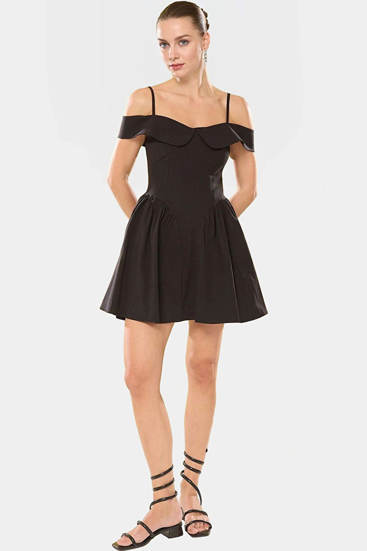 Poliviskon Mini Elbise Kalp Yaka Belden Yazlık Trend Tasarım Rahat Kullanım