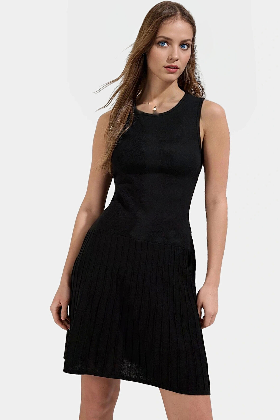 A line Kolsuz Triko Elbise İnci Detaylı 88cm Dayanıklı Malzeme Trend Tasarım