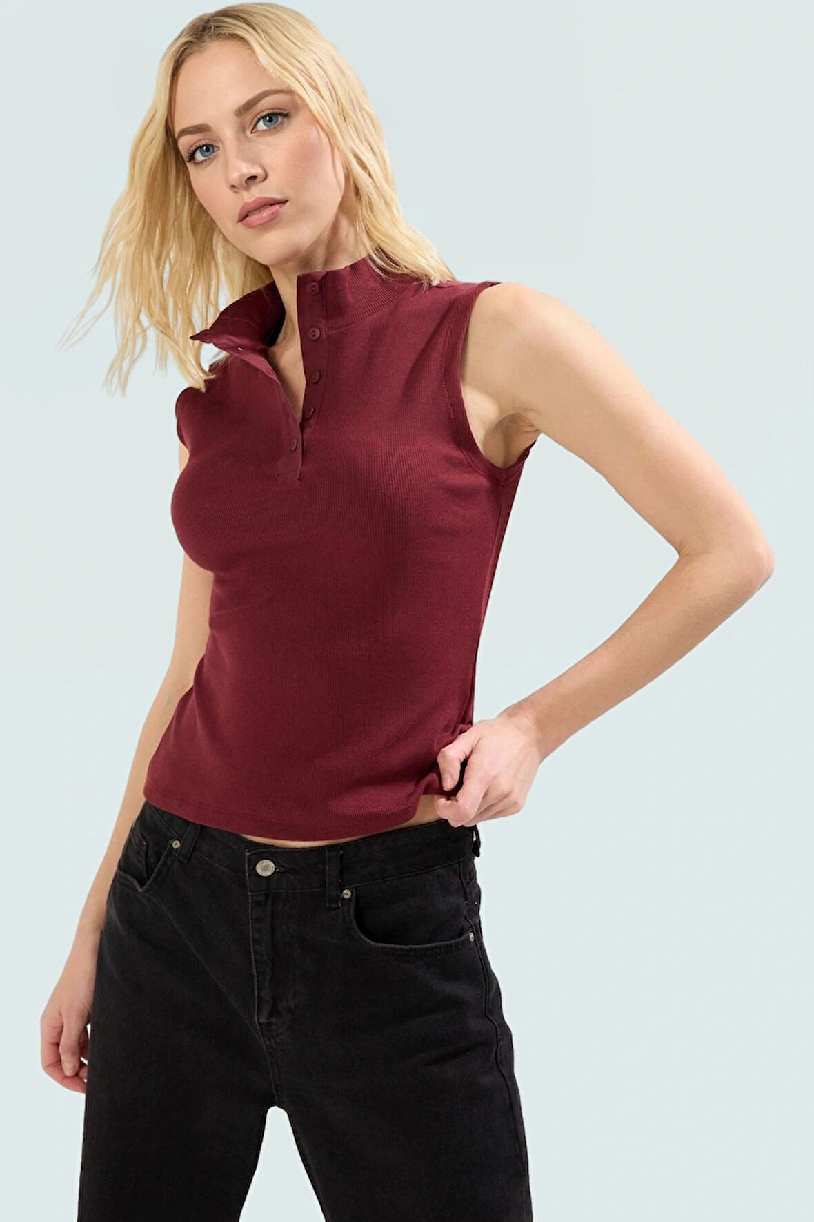 Yazlık Rahat Modal Polyester Bluz Dik Yaka Fitted Kolsuz Zarifane Tasarım