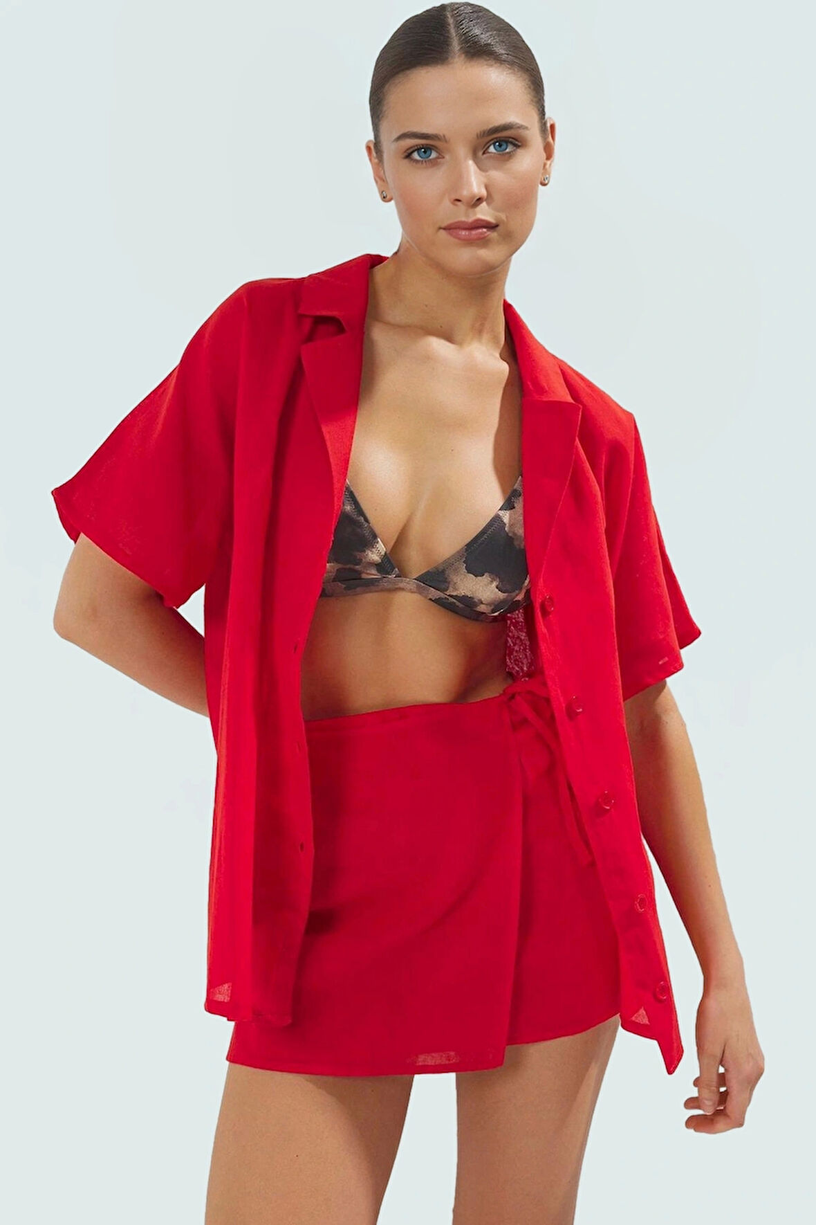 Dokuma Pamuklu Plaj Gömlek Etek Takımı Rahat ve Şık Yazlık Profesyonel Görünüm Konforlu Kesim