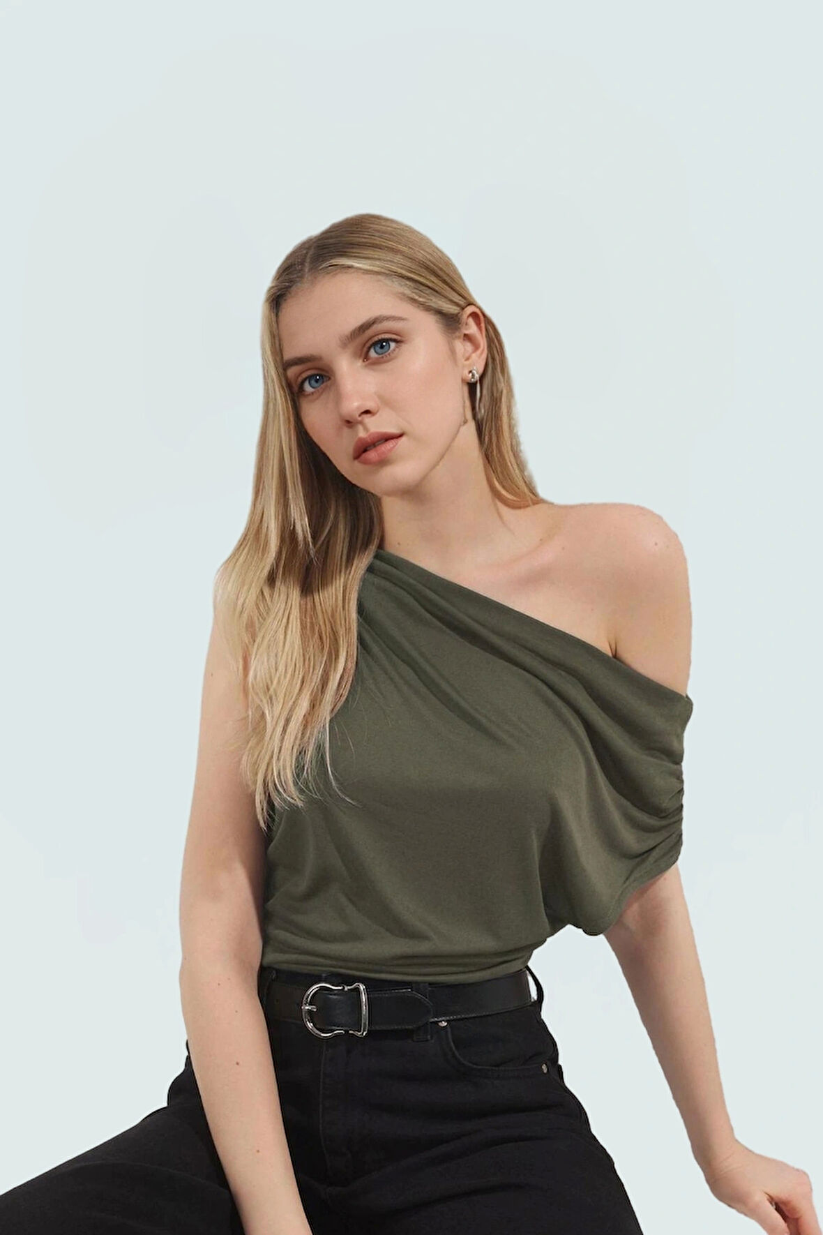 Akışkan Modal Kumaşlı Kolsuz Bluz Fitted Günlük Casual Şık Renk Modern Stil Yüksek Kalite