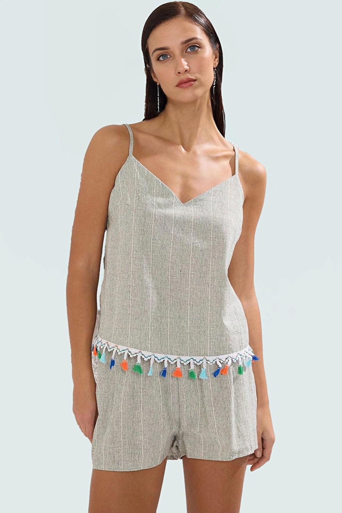 Rahat Plaj Takımı V Yaka Kolsuz Bluz ve Şort Keten Görünümlü Dokuma Kumaş Dayanıklı Malzeme