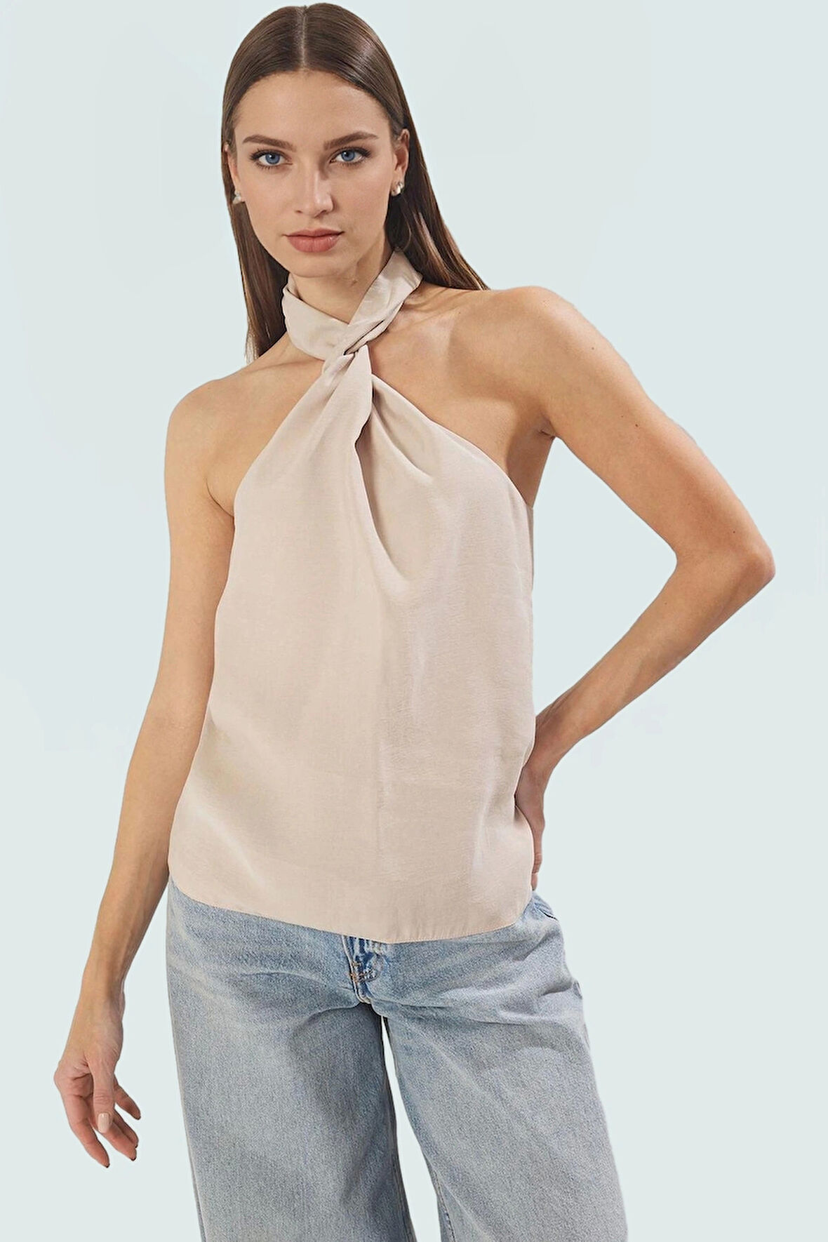 Boyundan Düğümlü Bluz Şık ve Rahat Yazlık Moda Trend Tasarım Özenle Seçilmiş