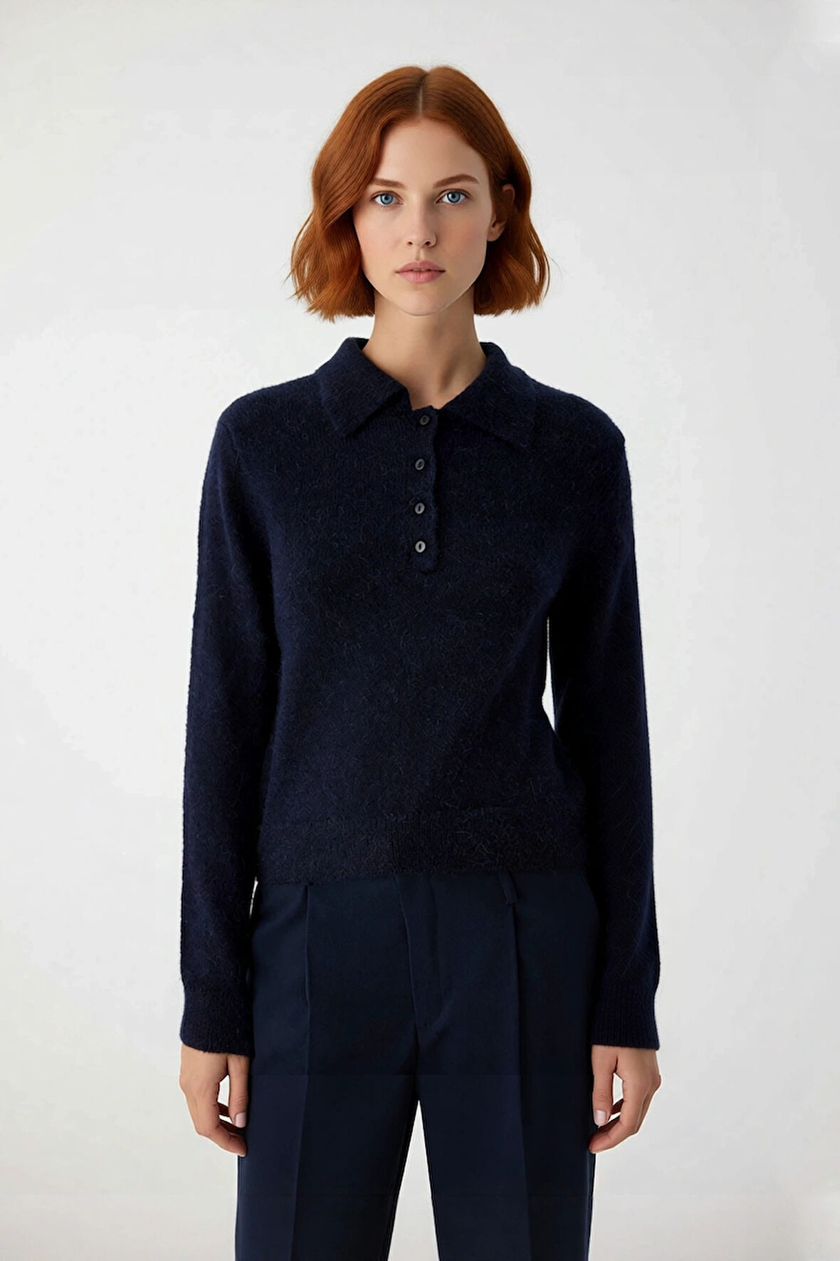 Kadın Alpaka Karışımlı Triko Kazak Polo Yaka Tasarımıyla Kış Günlerine Özel Şık ve Konforlu Stil