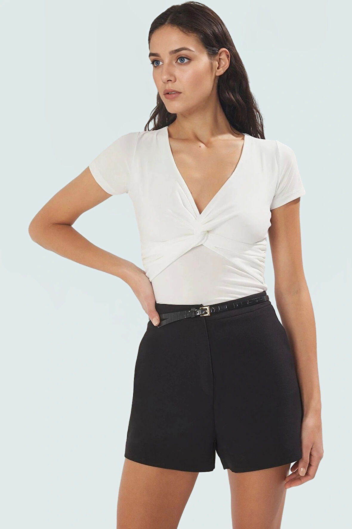 100 Polyester Fitted Vücut Bluz Renk V Yaka Yazlık Şık Görünüm Zarifane Tasarım Uzun Ömürlü