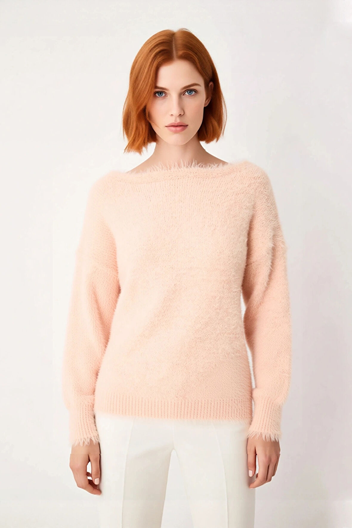 Kadın Basic Regular Kalıp Triko Kazak Dokulu Tüylü Kayık Yaka Kış Sezonu İçin İdeal Kaliteli