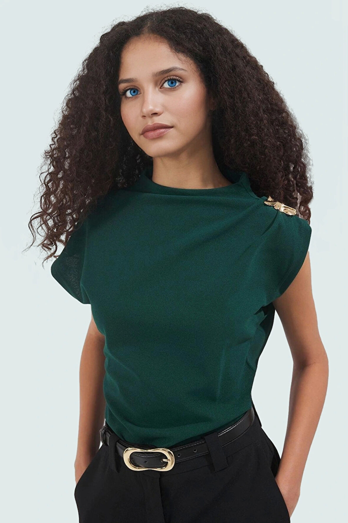Aksesuar Detaylı Örme Bluz Fitted Kalıp Kısa Kol Casual Uzun Ömürlü Rahat Kullanım