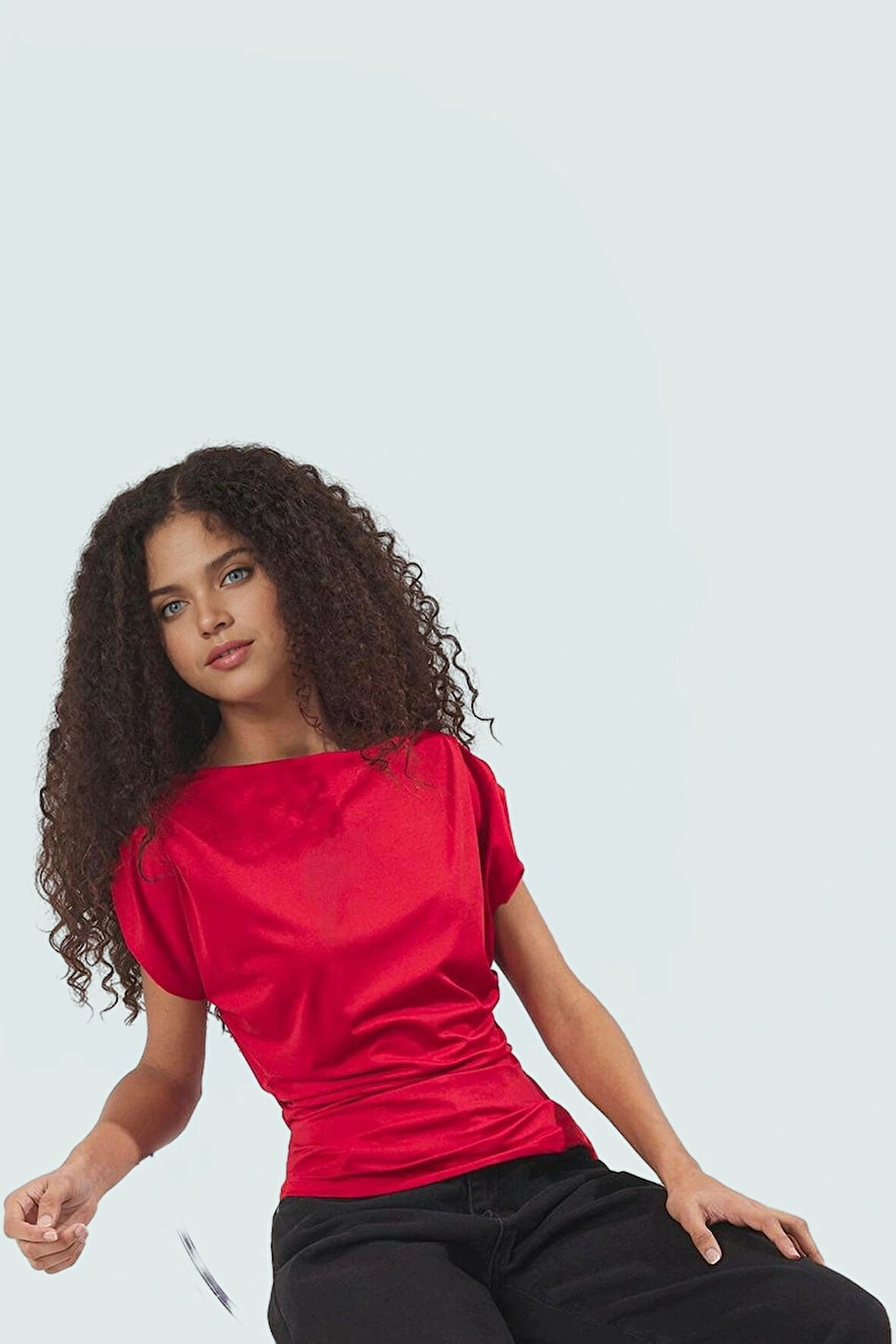 Esnek Örme Bluz; Kayık Yaka Kısa Kollu Fitted Kalıp Modern Stil Premium Kalite Özel Tasarım